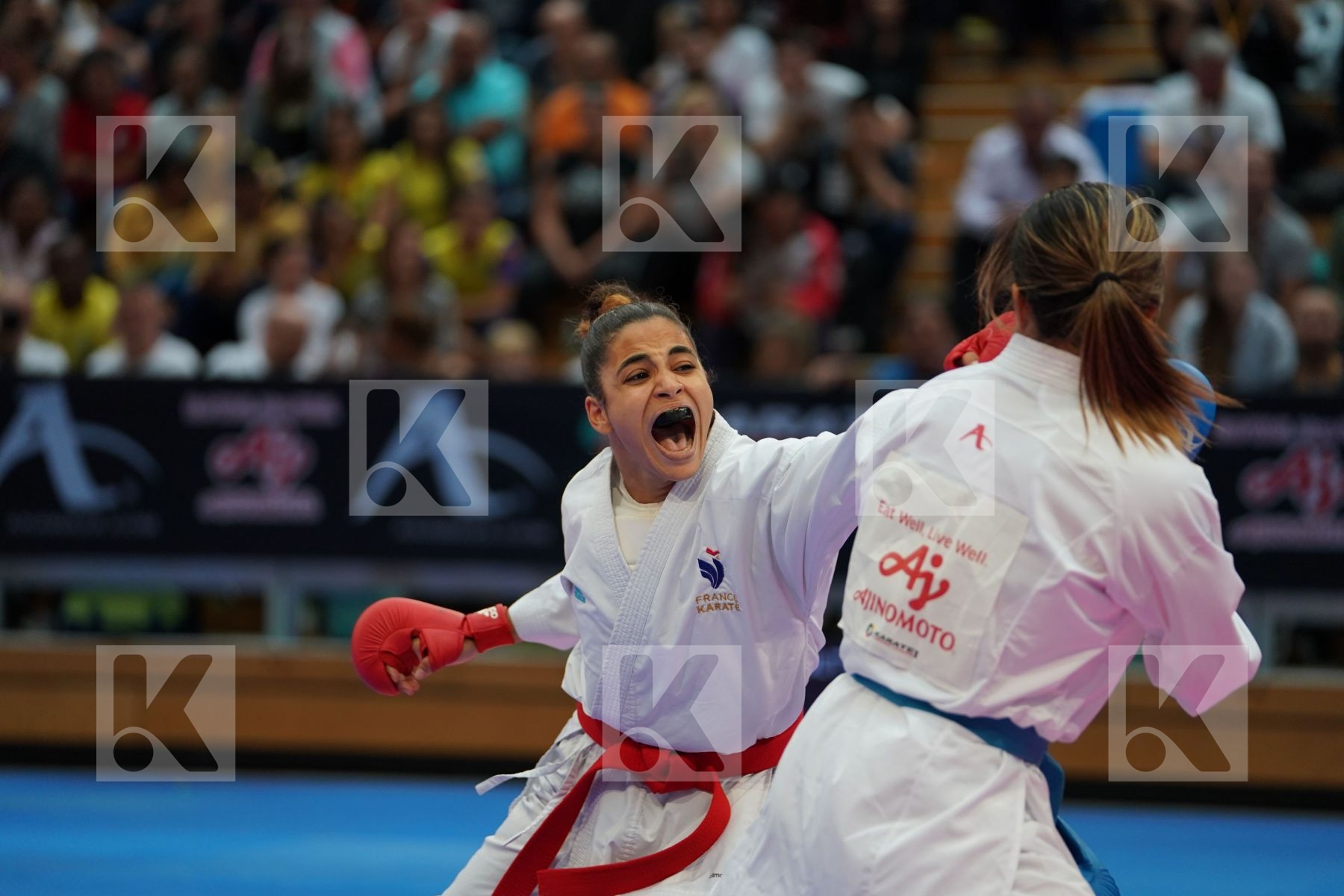 HEURTAULT LEILA (FRANCE) vs GRANDE ALEXANDRA (PERU) in Senior Kumite Ð 61 Kg - Gold bout