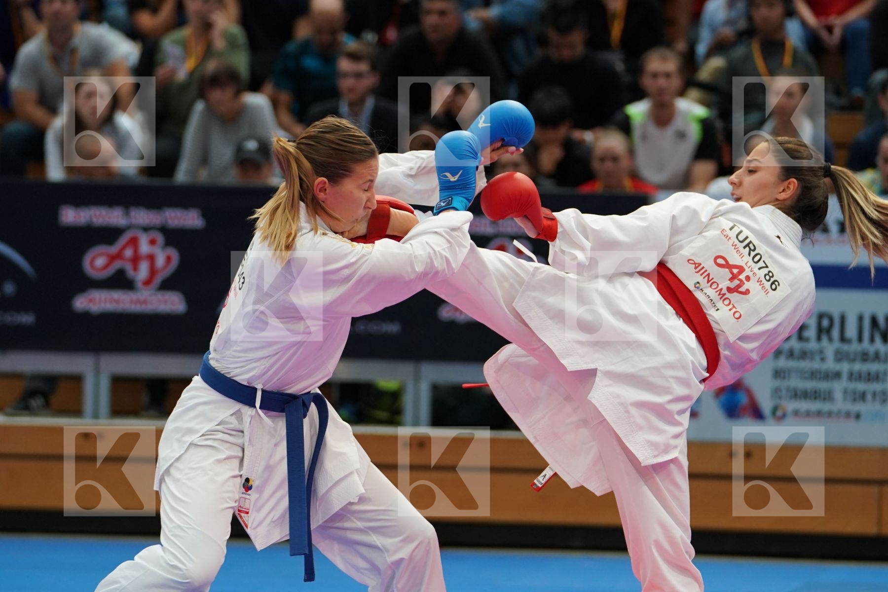 Eltemur Eda (TURKEY) vs ZARETSKA IRINA (AZERBAIJAN) in Senior Kumite Ð 68 Kg - Gold bout