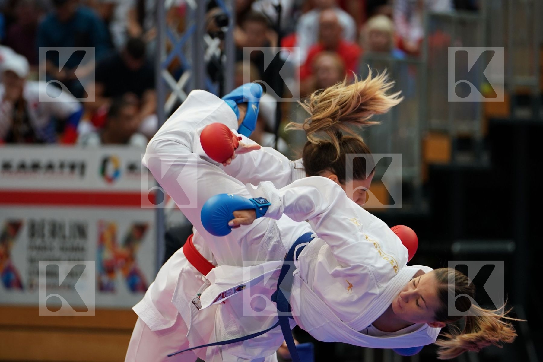 Eltemur Eda (TURKEY) vs ZARETSKA IRINA (AZERBAIJAN) in Senior Kumite Ð 68 Kg - Gold bout