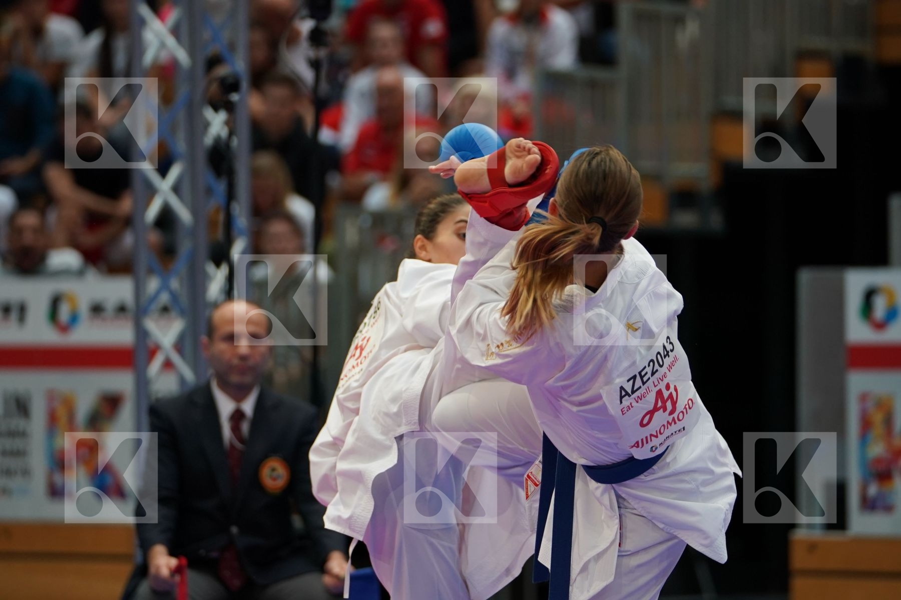 Eltemur Eda (TURKEY) vs ZARETSKA IRINA (AZERBAIJAN) in Senior Kumite Ð 68 Kg - Gold bout