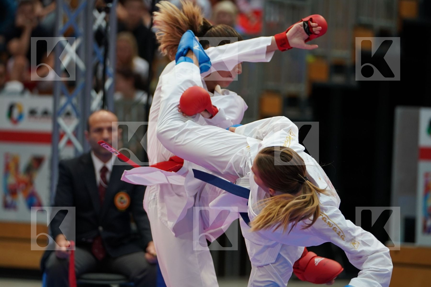Eltemur Eda (TURKEY) vs ZARETSKA IRINA (AZERBAIJAN) in Senior Kumite Ð 68 Kg - Gold bout