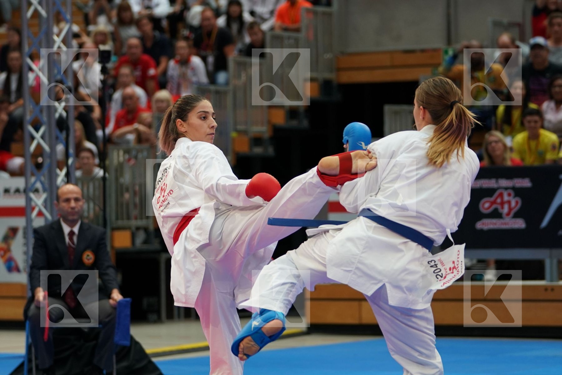 Eltemur Eda (TURKEY) vs ZARETSKA IRINA (AZERBAIJAN) in Senior Kumite Ð 68 Kg - Gold bout