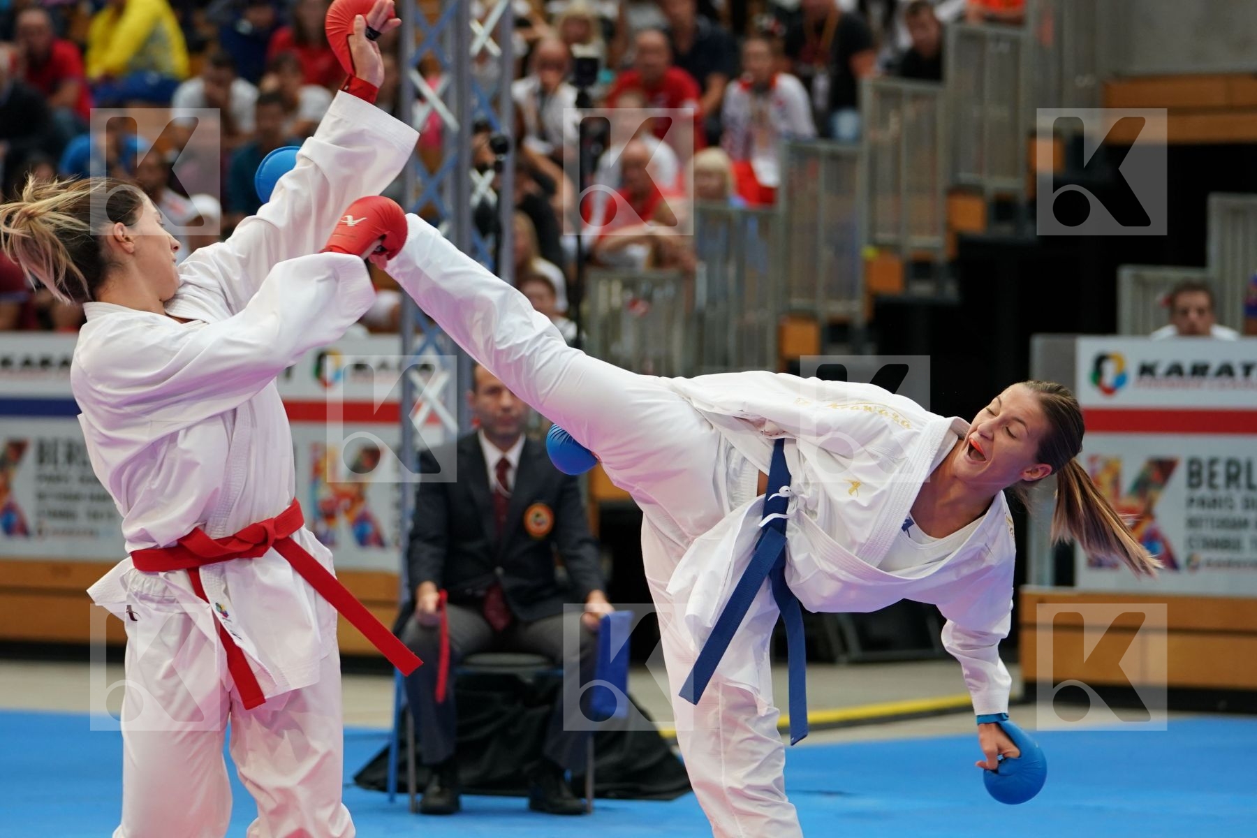 Eltemur Eda (TURKEY) vs ZARETSKA IRINA (AZERBAIJAN) in Senior Kumite Ð 68 Kg - Gold bout