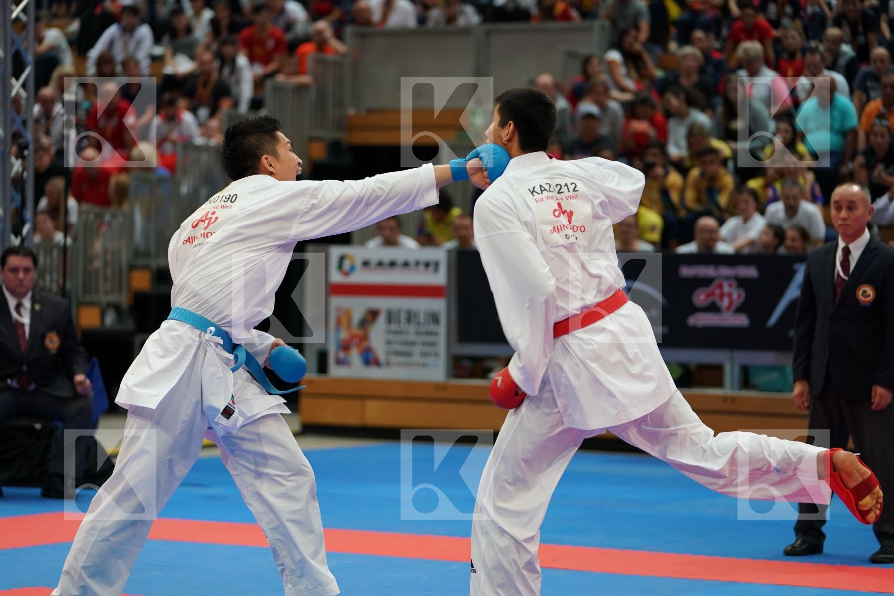 YULDASHEV DANIYAR (KAZAKHSTAN) vs ARAGA RYUTARO (JAPAN) in Senior Kumite Ð 84 Kg - Gold bout