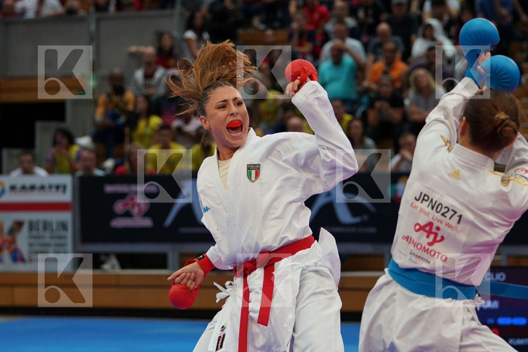 FERRACUTI CLIO (ITALIA) vs UEKUSA AYUMI (JAPAN) in Senior Kumite 68+ Kg - Gold bout