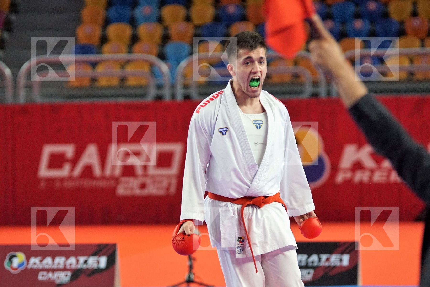 Matias Fuentes RODRIGUEZ (CHILE) vs (Daniele DE VIVO (ITALY) in Male Kumite -75 Kg - Bronze bout