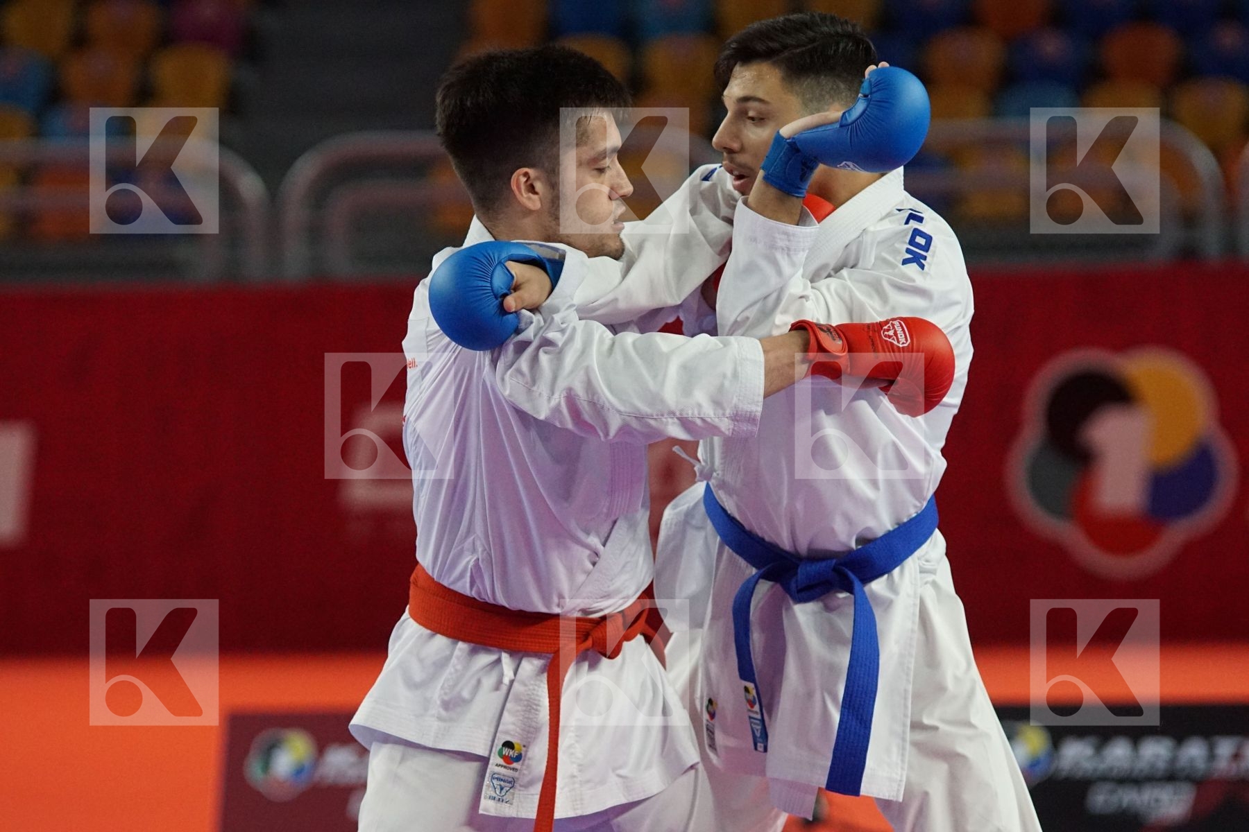 Matias Fuentes RODRIGUEZ (CHILE) vs (Daniele DE VIVO (ITALY) in Male Kumite -75 Kg - Bronze bout