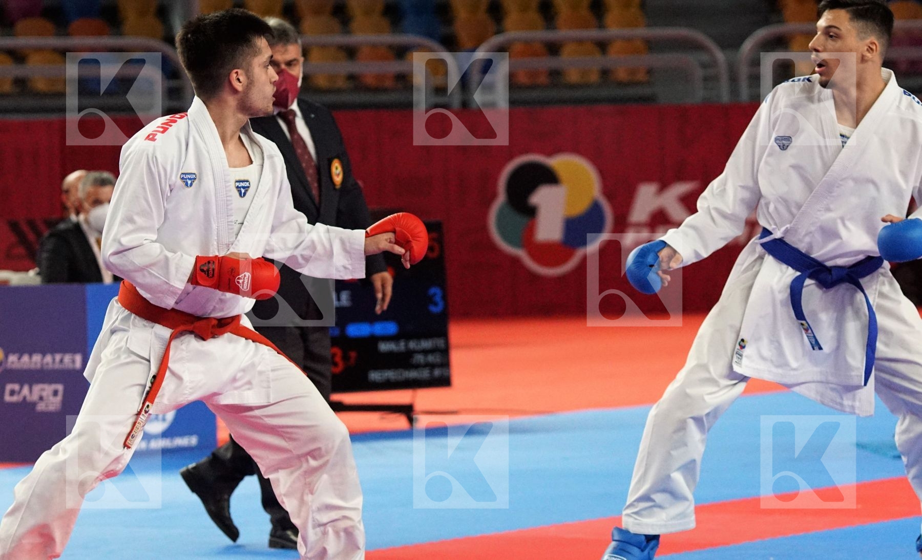 Matias Fuentes RODRIGUEZ (CHILE) vs (Daniele DE VIVO (ITALY) in Male Kumite -75 Kg - Bronze bout