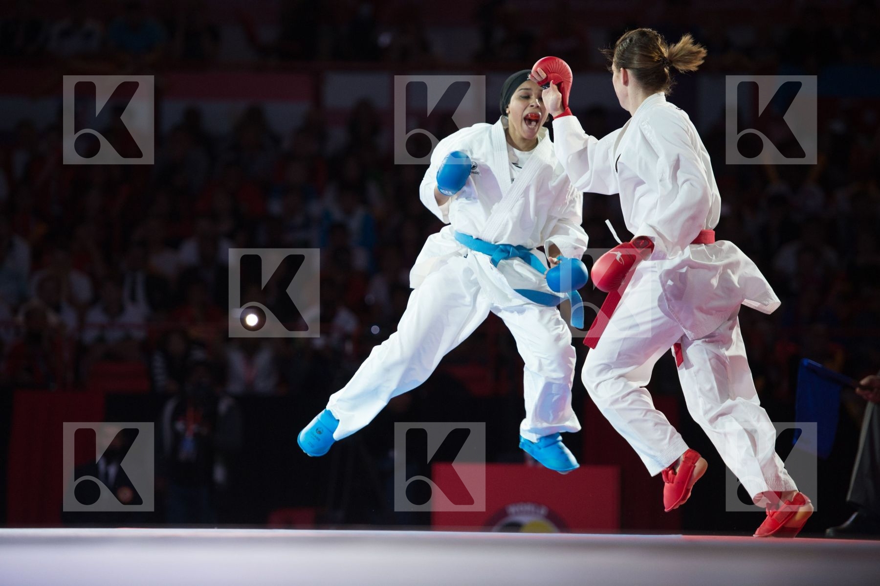 -50 Kg Austria Dubai Female final kumite Plank Bettina Radwan Ra