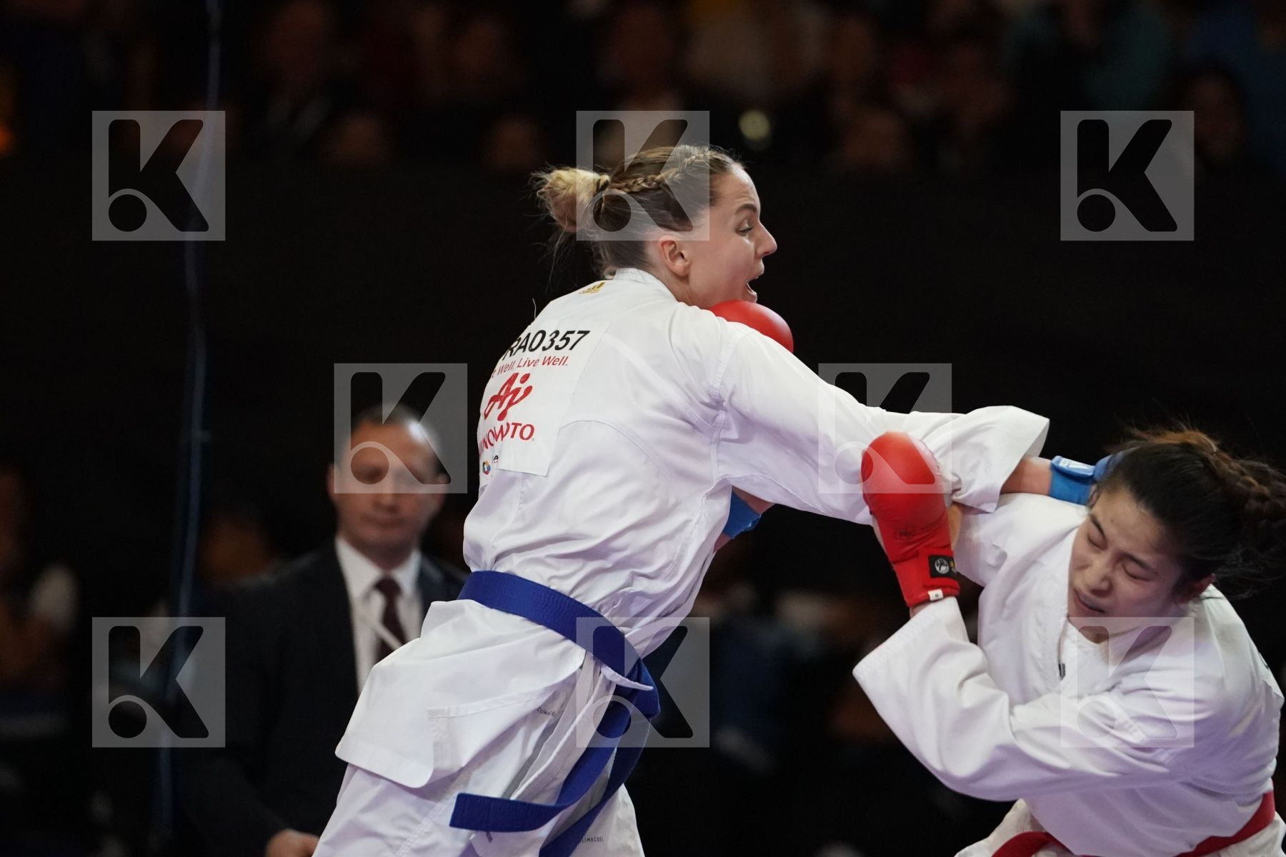 TANG LINGLING (CHINA) VS AGIER ALIZEE (FRANCE) in Senior Kumite -68 Kg - Bronze bout