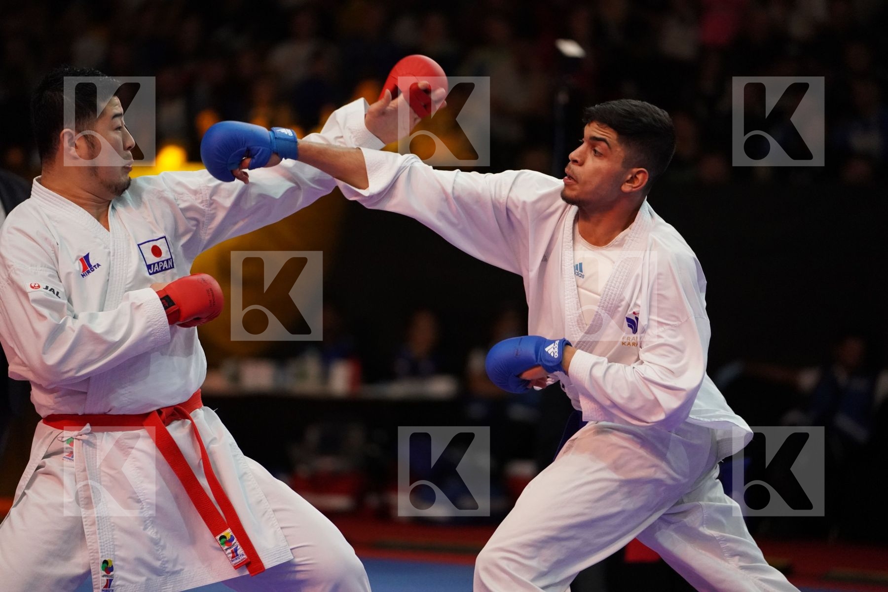 KAGAWA HIDEYOSHI (JAPAN) VS FILALI MEHDI (FRANCE) in Senior Kumite 84+ Kg - Gold bout