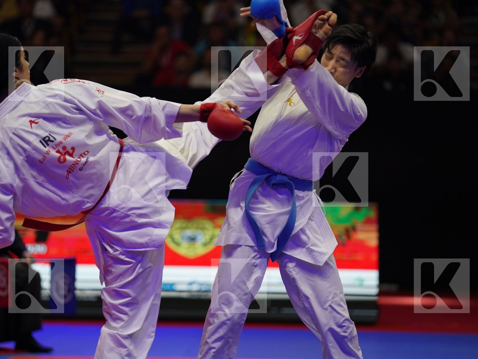 ALESAADI SHIMA (Iran) vs YIN XIAOYAN (China) in Senior Kumite -61 Kg - Gold bout