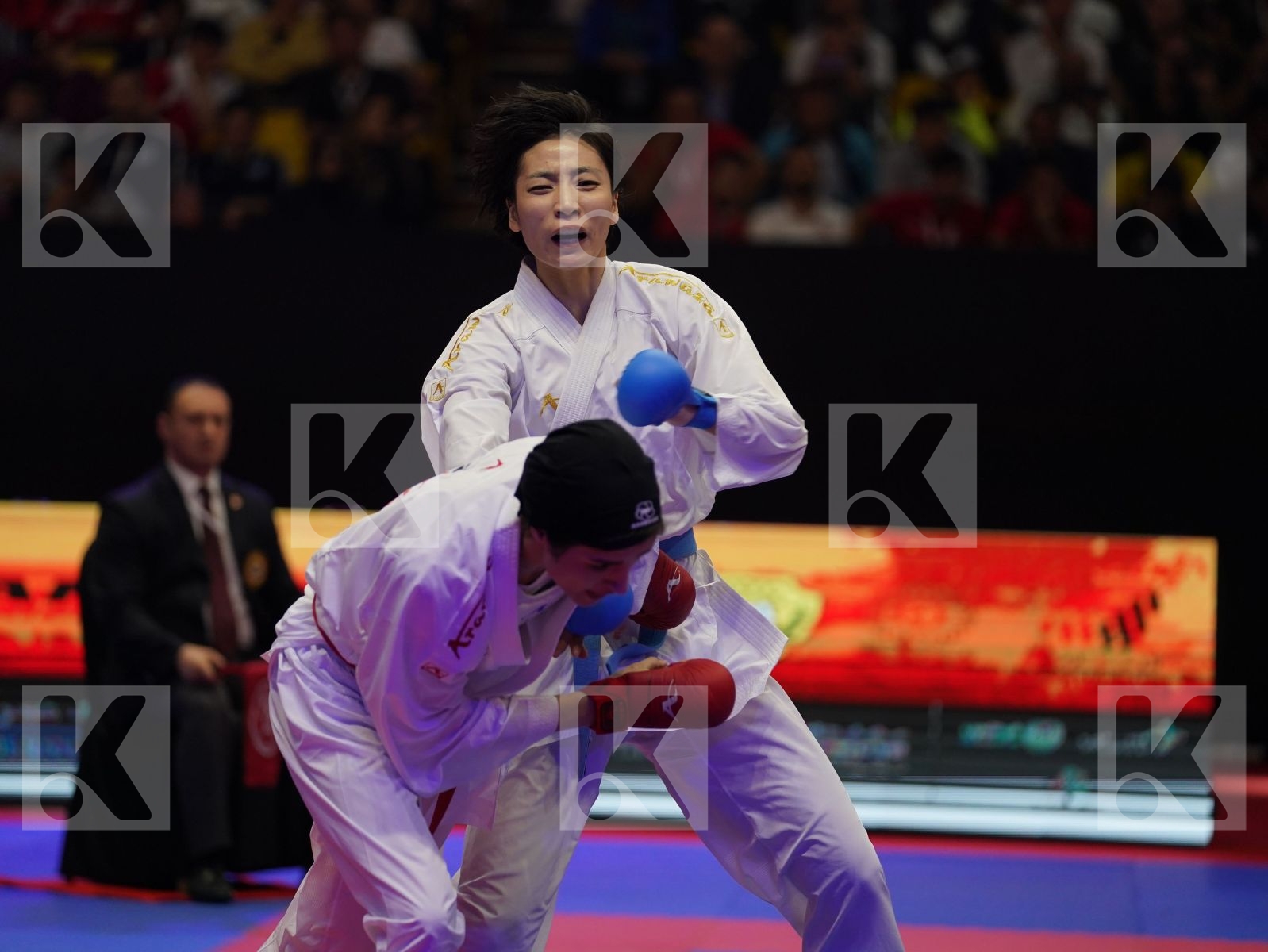 ALESAADI SHIMA (Iran) vs YIN XIAOYAN (China) in Senior Kumite -61 Kg - Gold bout