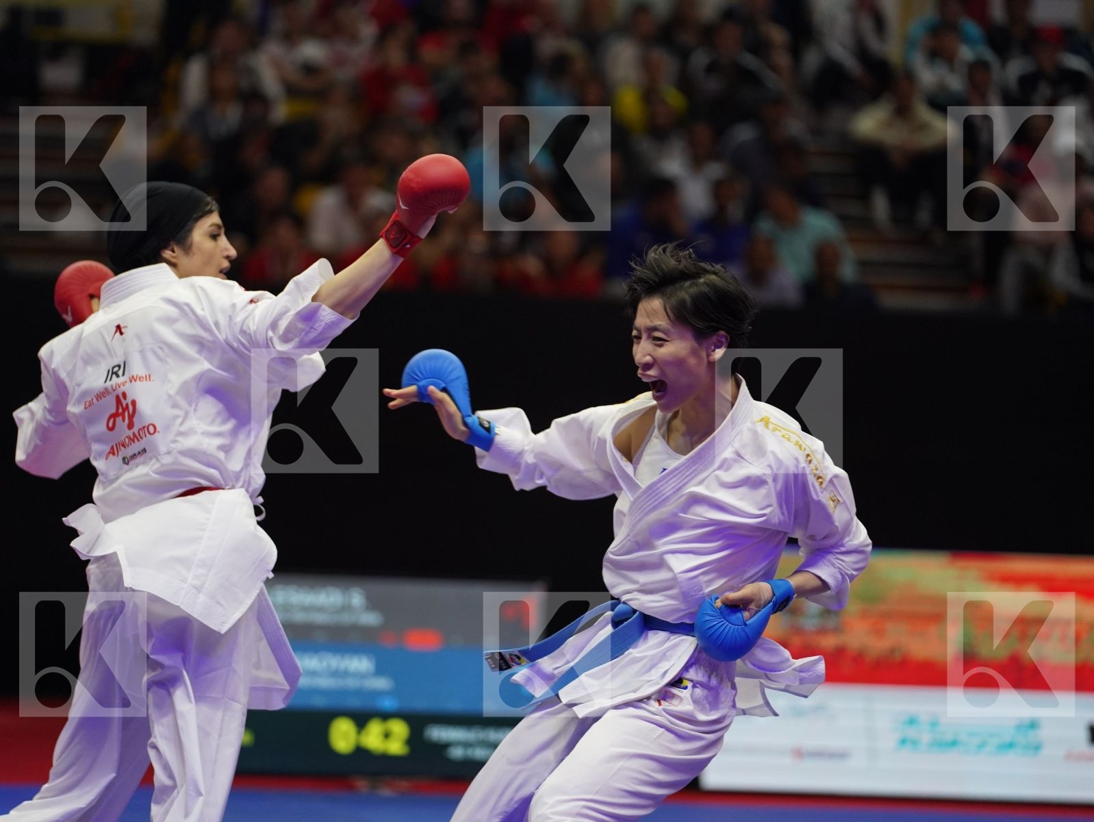 ALESAADI SHIMA (Iran) vs YIN XIAOYAN (China) in Senior Kumite -61 Kg - Gold bout