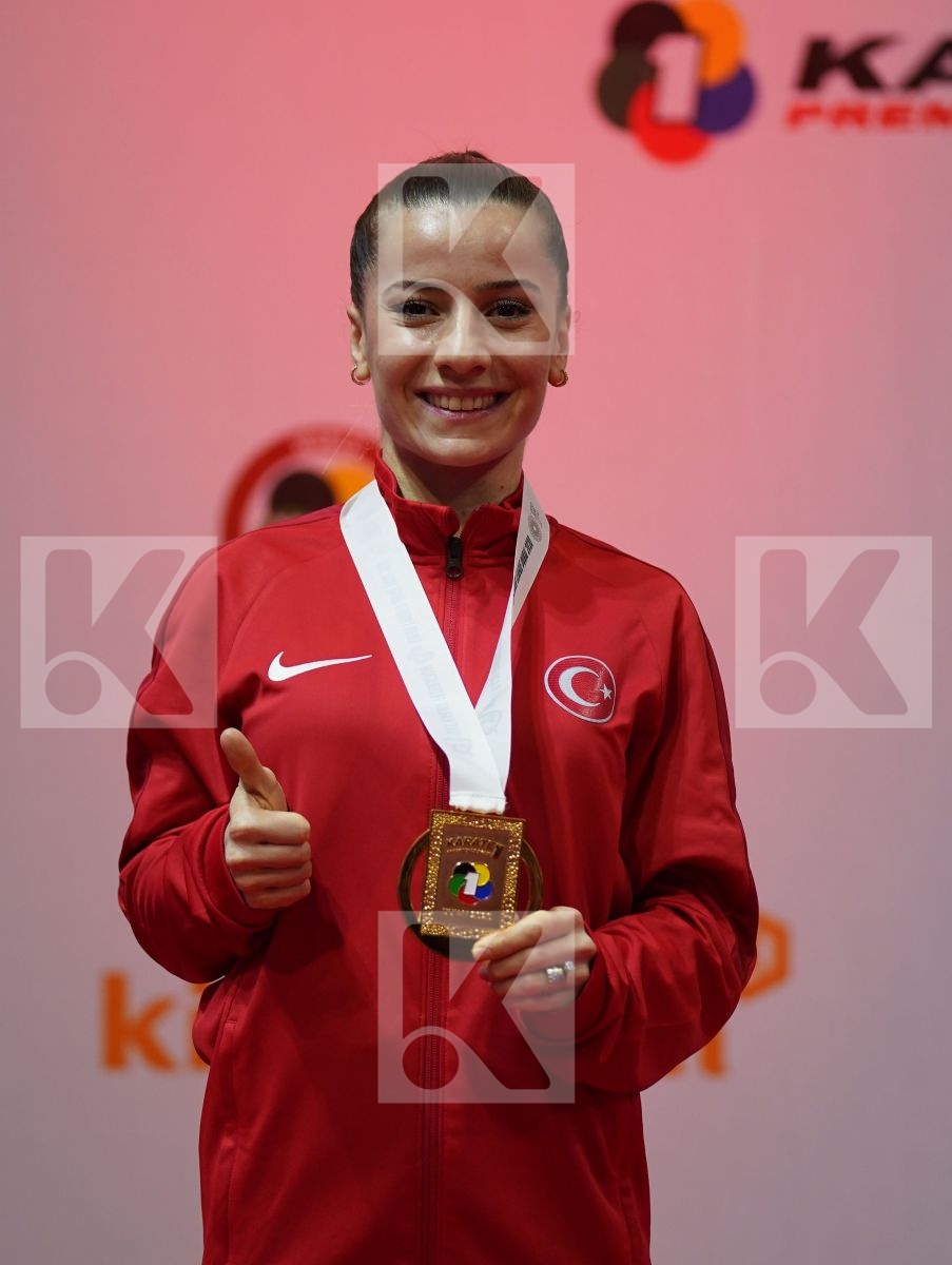 OZCELIK ARAPOGLU SERAP (Turkey) during podium ceremony
