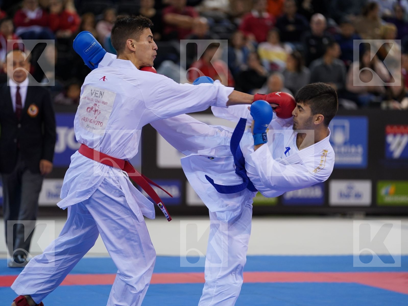 MARTINEZ JOVANNI (VENEZUELA) vs SAMDAN ERAY (TURKEY) in Senior Kumite -60 Kg - Bronze bout