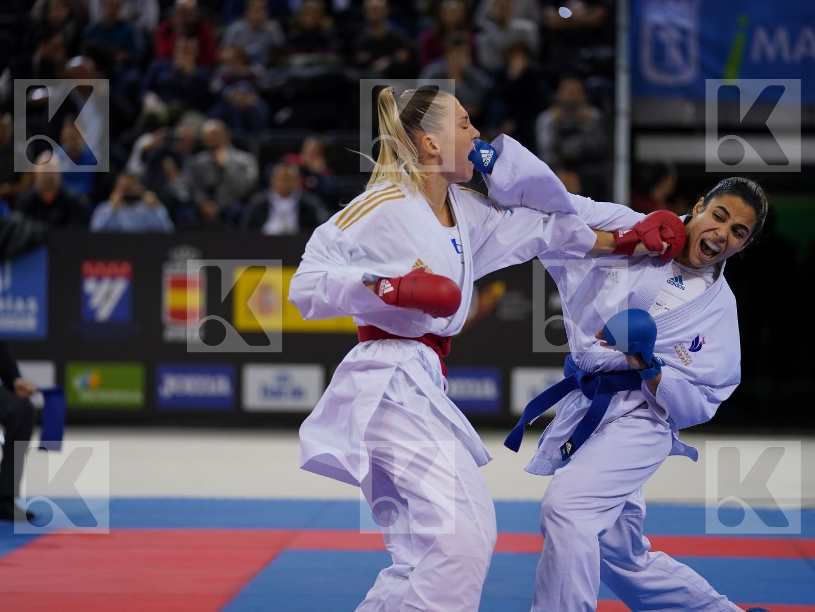 PHILIPPE GWENDOLINE (FRANCE) vs HEURTAULT LEILA (FRANCE) in Senior Kumite -61 Kg - Bronze bout