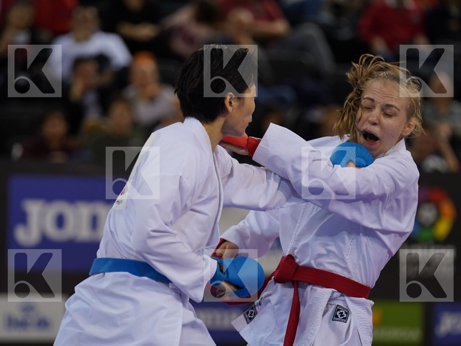 GATAULLINA NAILYA (RUSSIAN FEDERATION) vs YIN XIAOYAN (PEOPLES REPUBLIC OF CHINA) in Senior Kumite -61 Kg - Gold bout