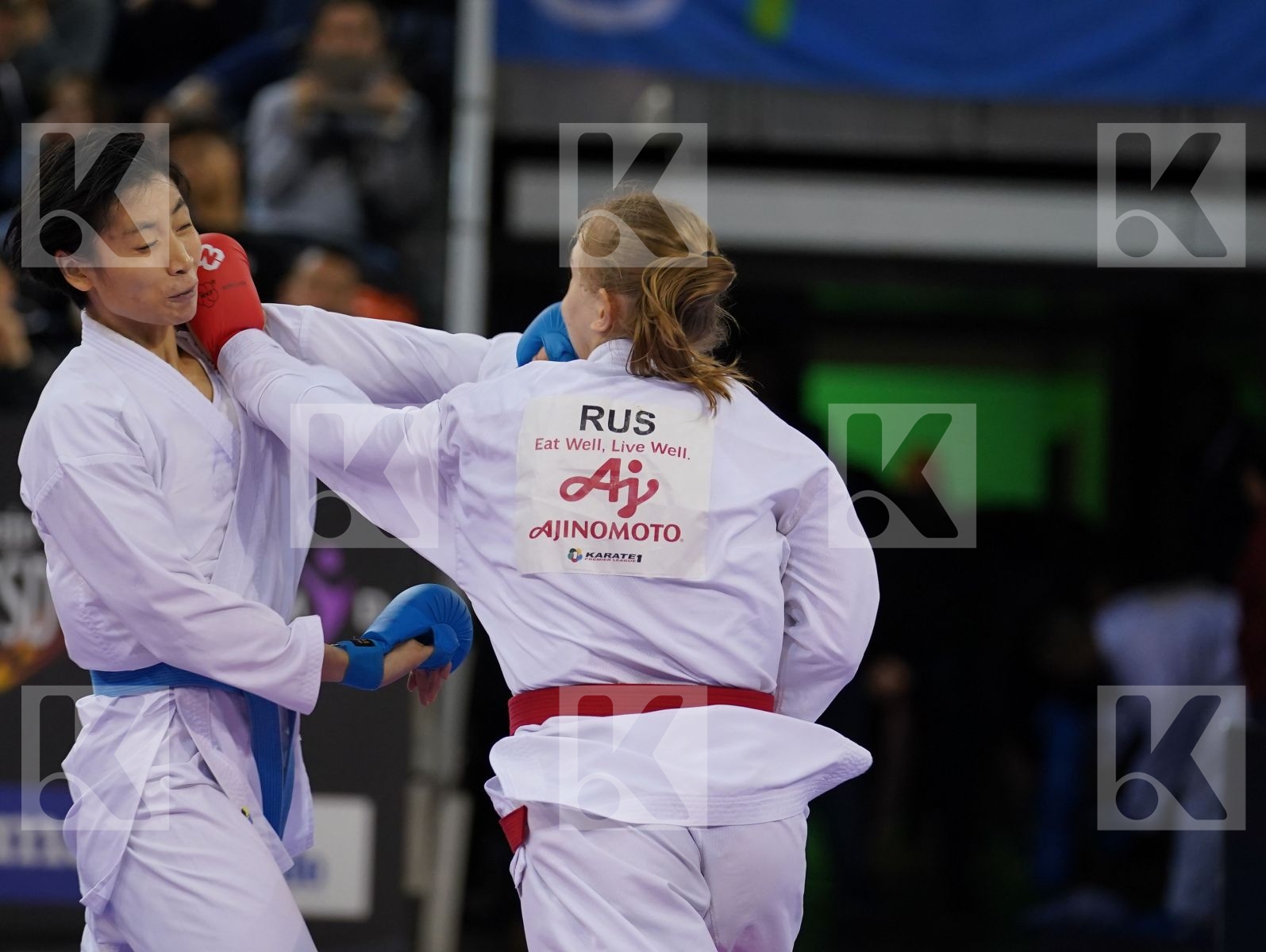 GATAULLINA NAILYA (RUSSIAN FEDERATION) vs YIN XIAOYAN (PEOPLES REPUBLIC OF CHINA) in Senior Kumite -61 Kg - Gold bout