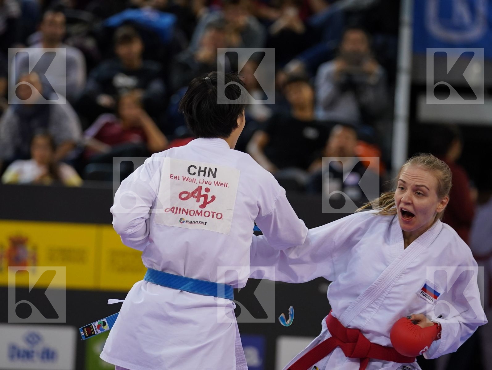 GATAULLINA NAILYA (RUSSIAN FEDERATION) vs YIN XIAOYAN (PEOPLES REPUBLIC OF CHINA) in Senior Kumite -61 Kg - Gold bout