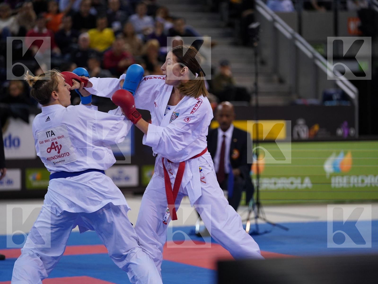 ZARETSKA IRINA (AZERBAIJAN) vs SEMERARO SILVIA (ITALY) in Senior Kumite -68 Kg - Gold bout
