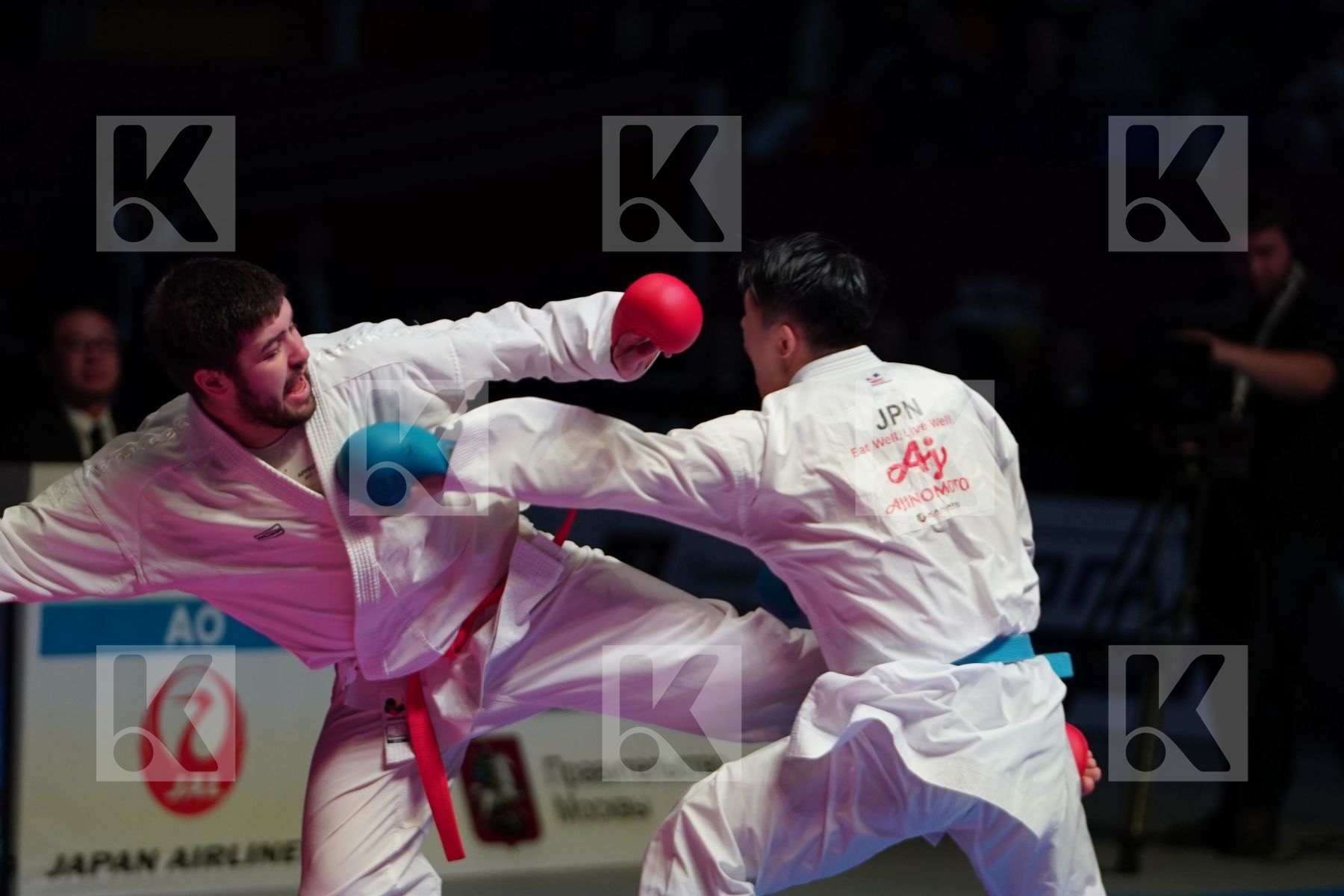 DENISENKO DENIS (RUSSIAN FEDERATION) vs SHIMADA RIKITO (JAPAN) in Senior Kumite -84 Kg - Bronze bout