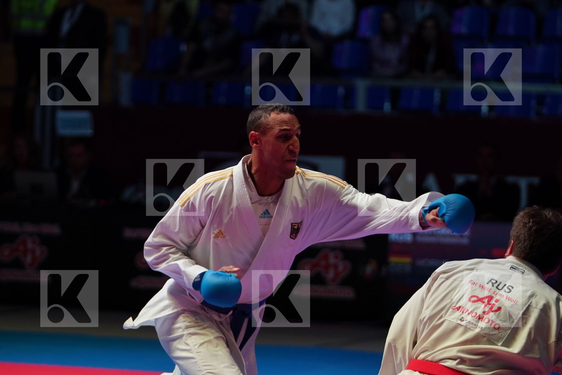 ANTOKHII VASILII (RUSSIAN FEDERATION) vs HORNE JONATHAN (GERMANY) in Senior Kumite 84+ Kg - Bronze bout