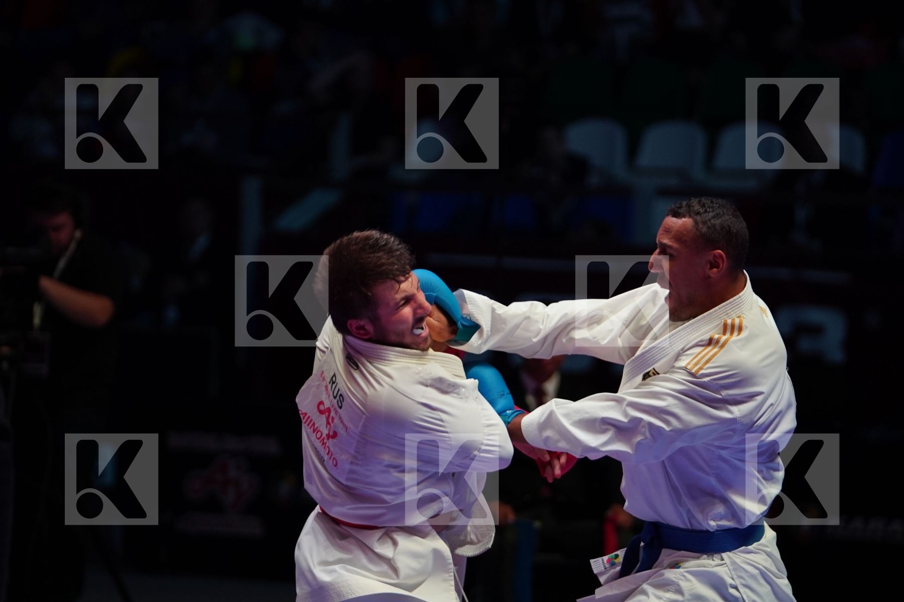 ANTOKHII VASILII (RUSSIAN FEDERATION) vs HORNE JONATHAN (GERMANY) in Senior Kumite 84+ Kg - Bronze bout