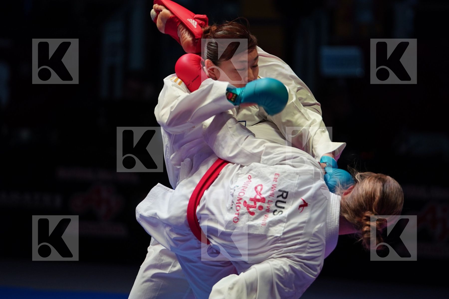 ZAYTSEVA IVANNA (RUSSIAN FEDERATION) vs UEKUSA AYUMI (JAPAN) in Senior Kumite 68+ Kg - Gold bout