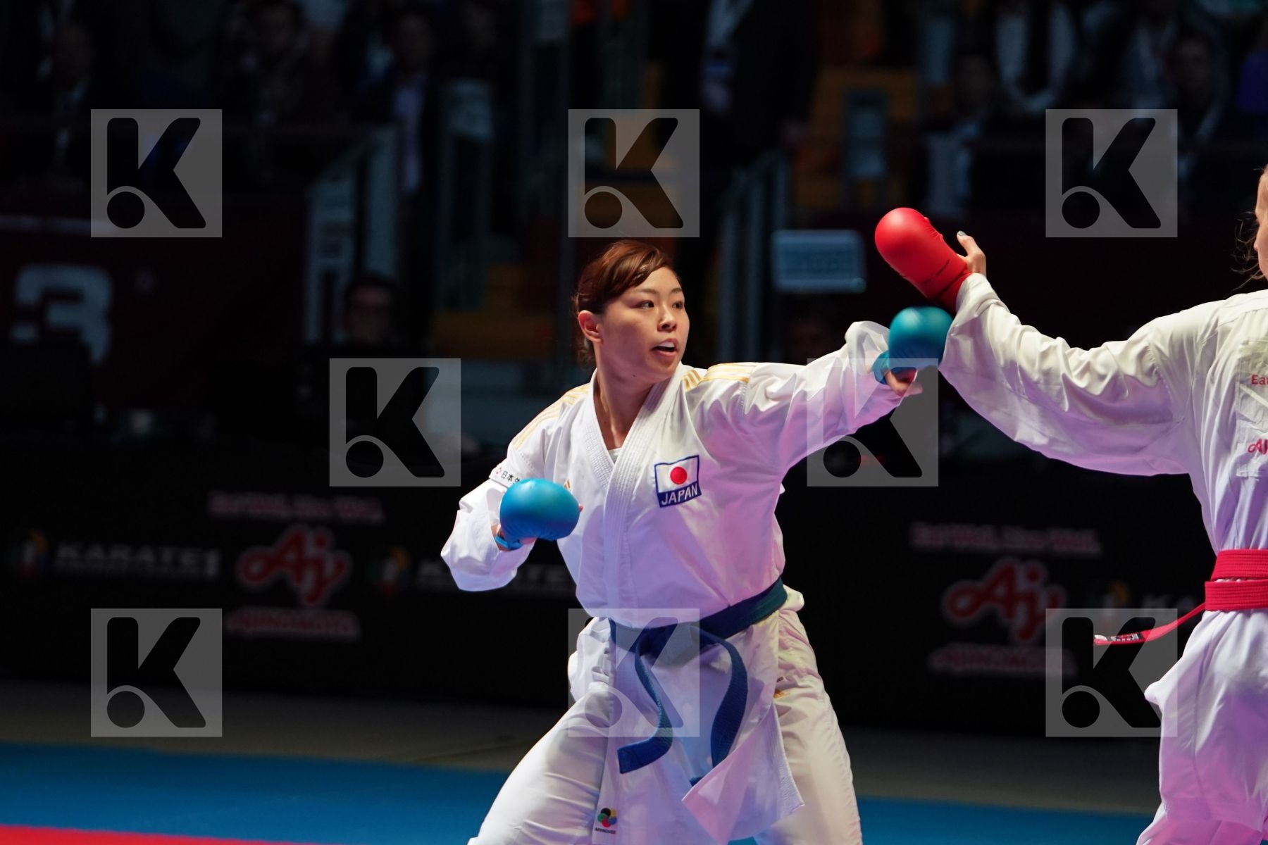 ZAYTSEVA IVANNA (RUSSIAN FEDERATION) vs UEKUSA AYUMI (JAPAN) in Senior Kumite 68+ Kg - Gold bout