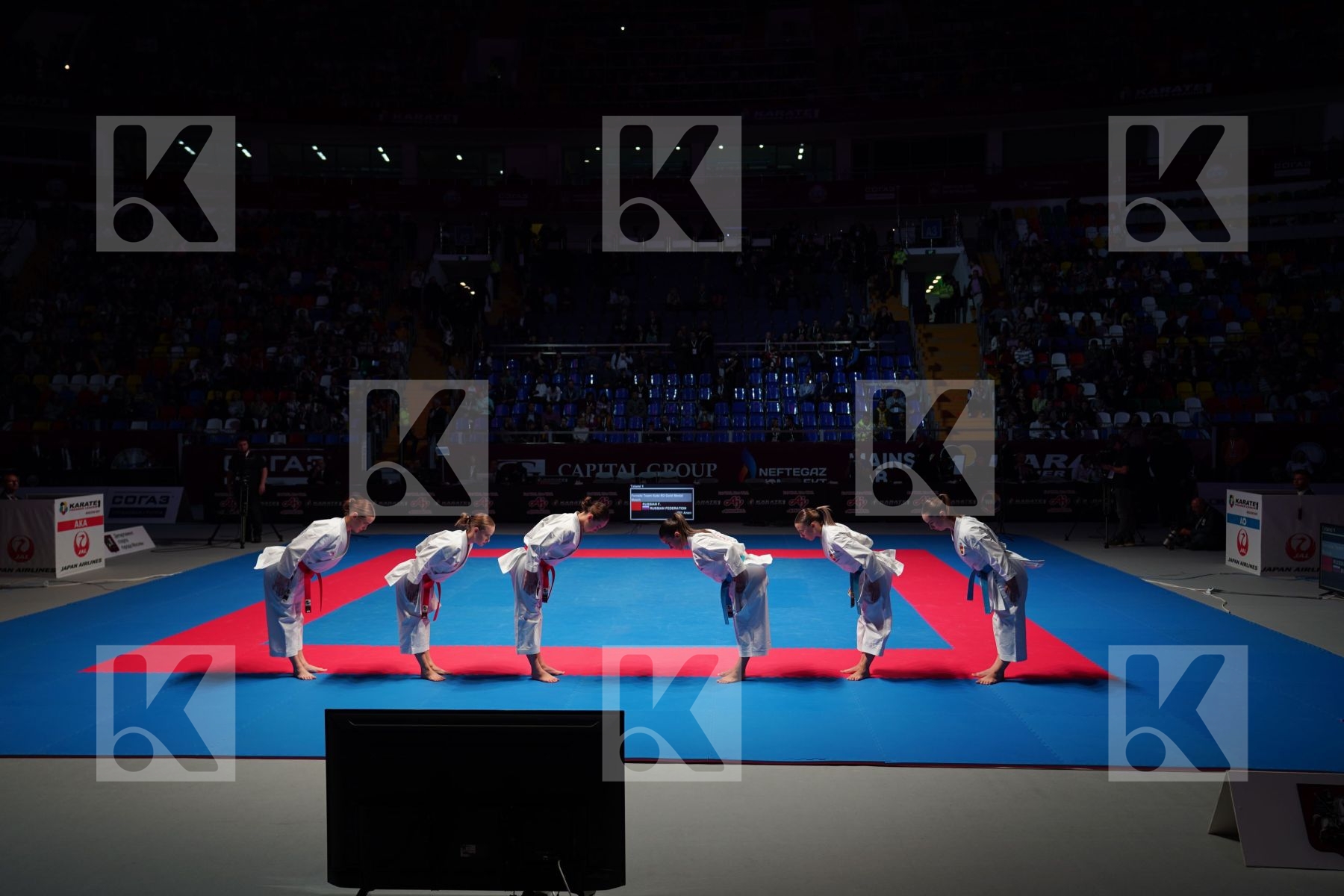 Salute in Senior Team Female Kata - Gold bout