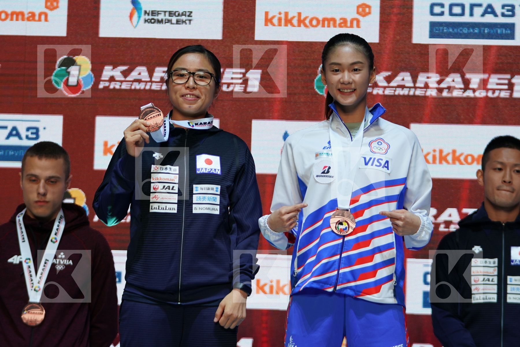 AKAMURA SHIORI (JAPAN), WEN TZU-YUN (CHINESE TAIPEI) during podium ceremony