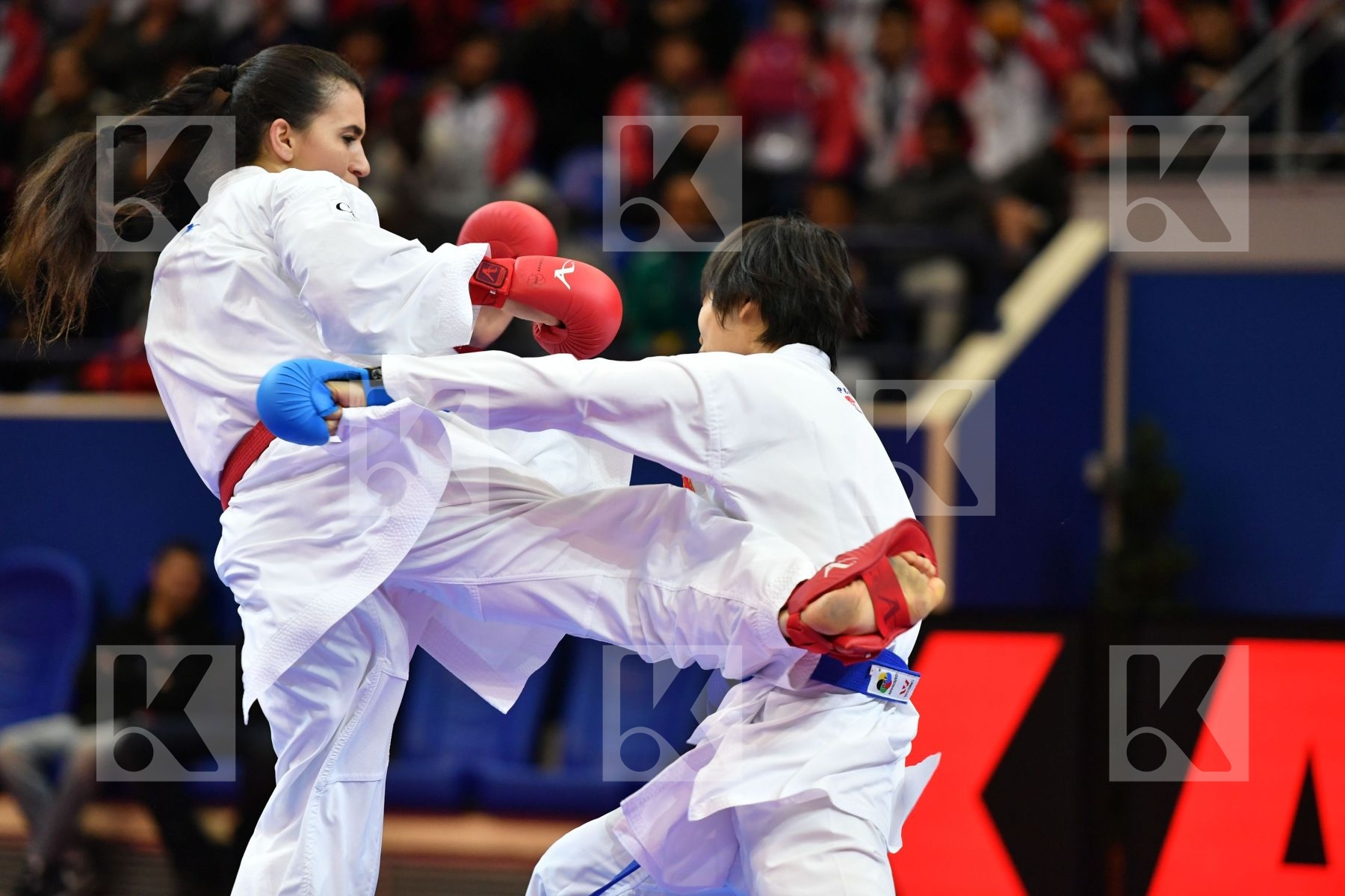 Canada China Female kumite -61 kg Jumaa Haya Yin Xiaoyan