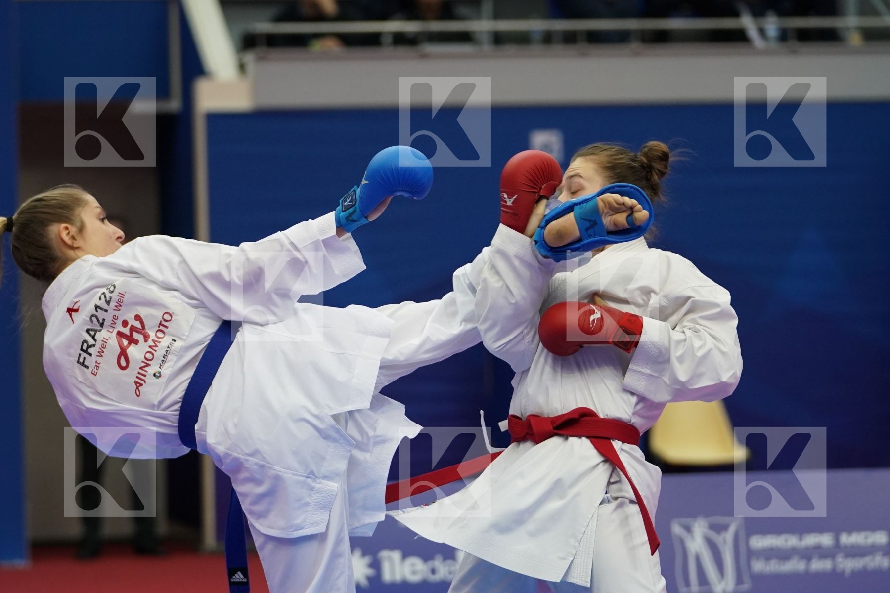 VASOVIC ANDRIJANA (SERBIA) vs SIVERT LAURA (FRANCE) in Senior Kumite Ð 61 Kg - Bronze bout