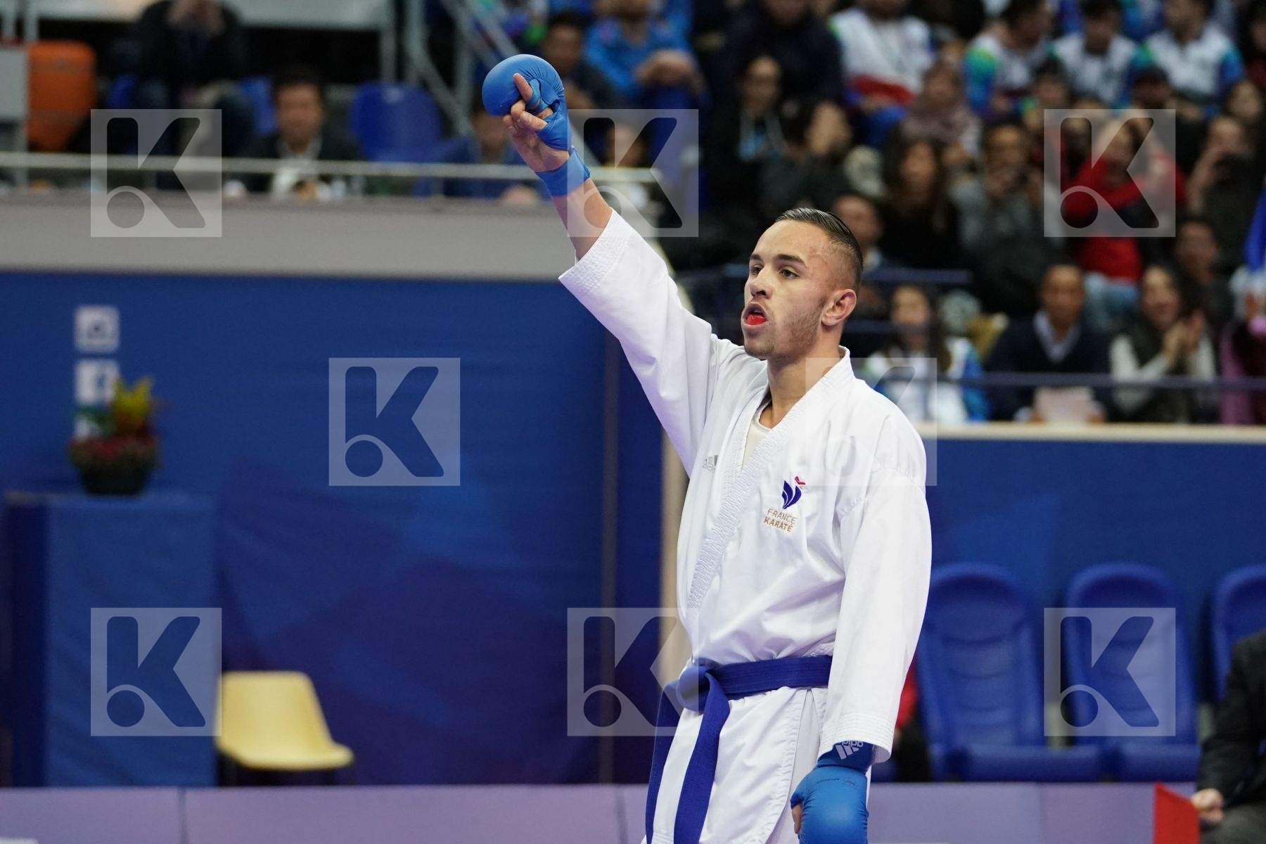 MAROCCOESCA LUCA (ITALY) vs DACOSTA STEVEN (FRANCE) in Senior Kumite -67 Kg - Gold bout