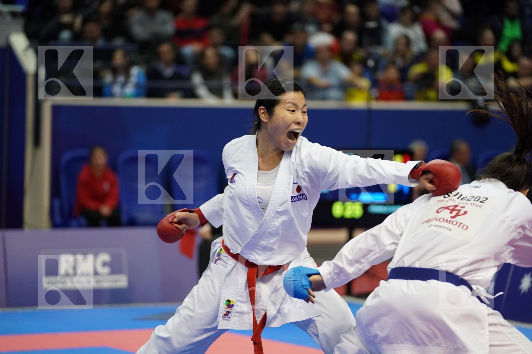 SOMEYA KAYO (JAPAN) vs QUIRICI ELENA (SWITZERLAND) in Senior Kumite Ð 68 Kg - Gold bout