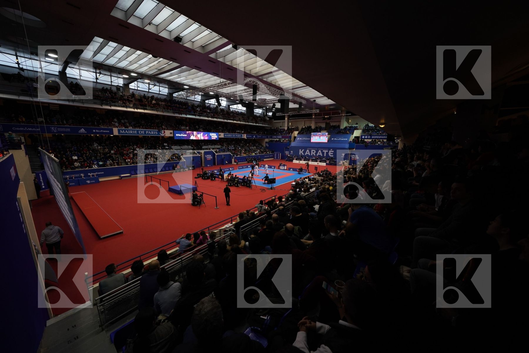 ARENA WITH SUPPORTERS during Final bout