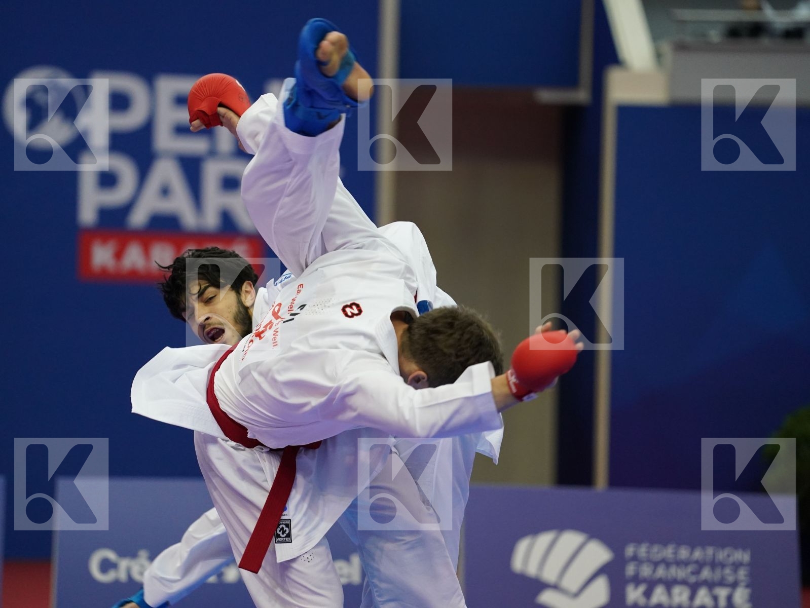 VELOZO CAMILO (CHILE) vs LAMOTTE YANIS (FRANCE) in Senior Kumite -67 Kg - Bronze bout