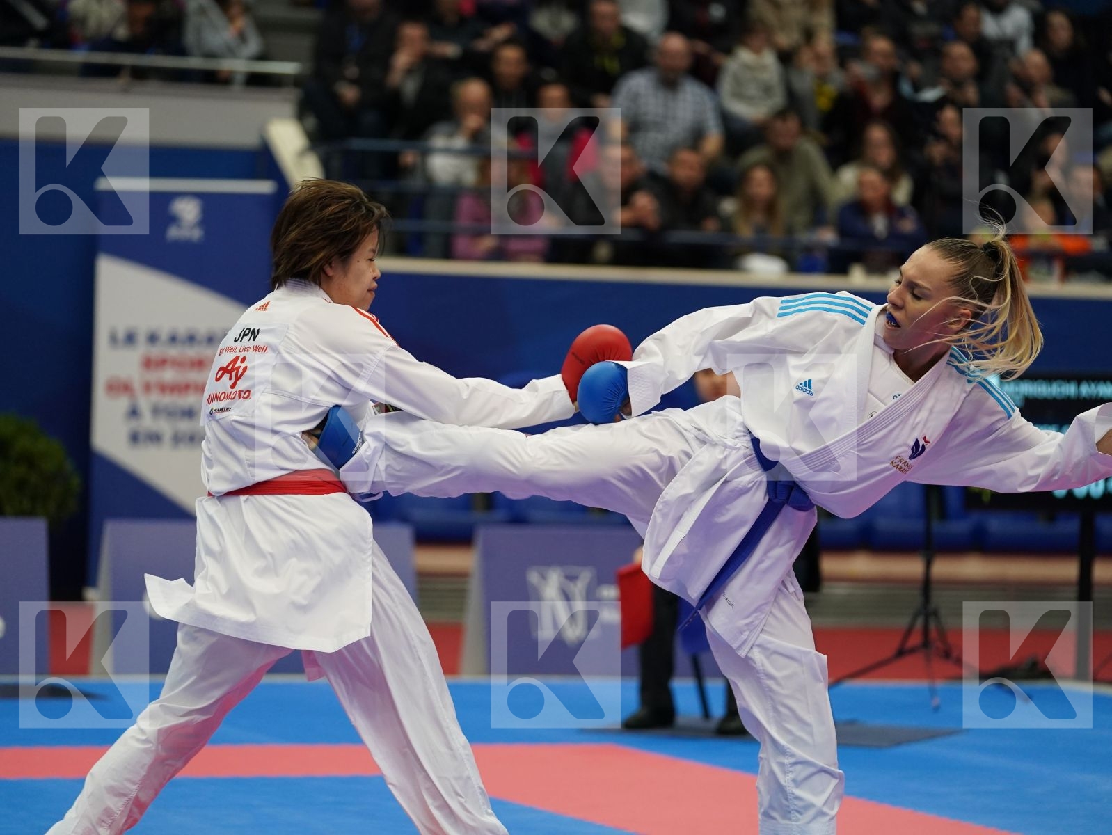 MORIGUCHI AYAMI (JAPAN) vs PHILIPPE GWENDOLINE (FRANCE) in Senior Kumite -61 Kg - Bronze bout