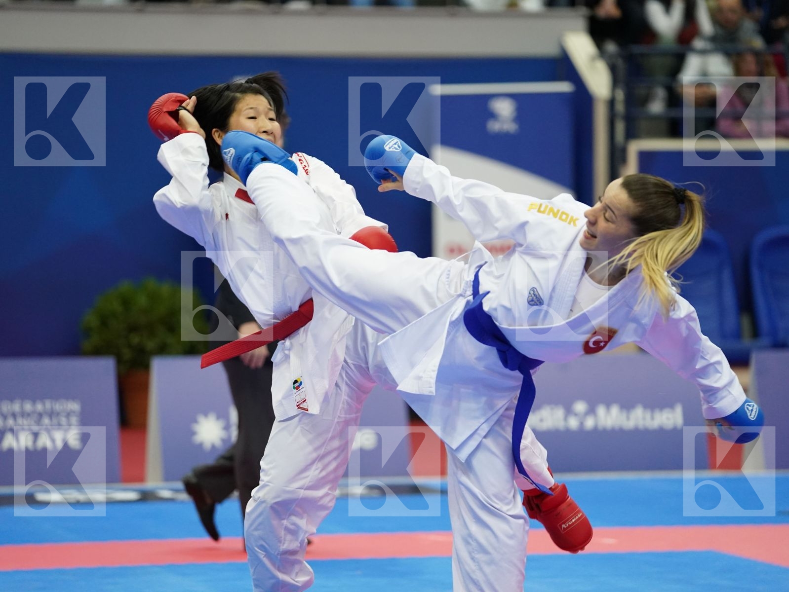 MIYAHARA MIHO (JAPAN) vs OZCELIK ARAPOGLU SERAP (TURKEY) in Senior Kumite -50 Kg - Gold bout
