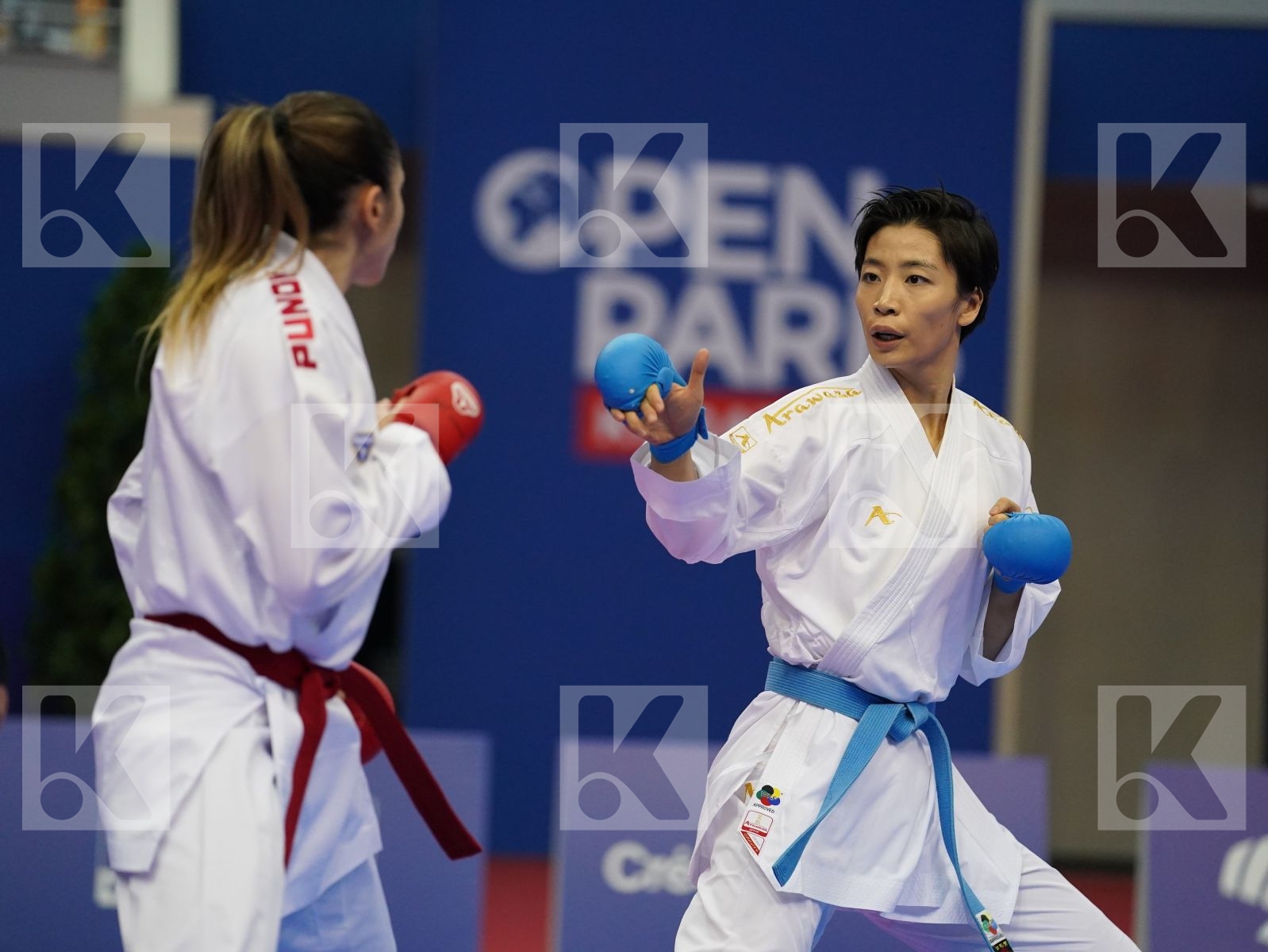 COBAN MERVE (TURKEY) vs YIN XIAOYAN (CHINA) in Senior Kumite -61 Kg - Gold bout