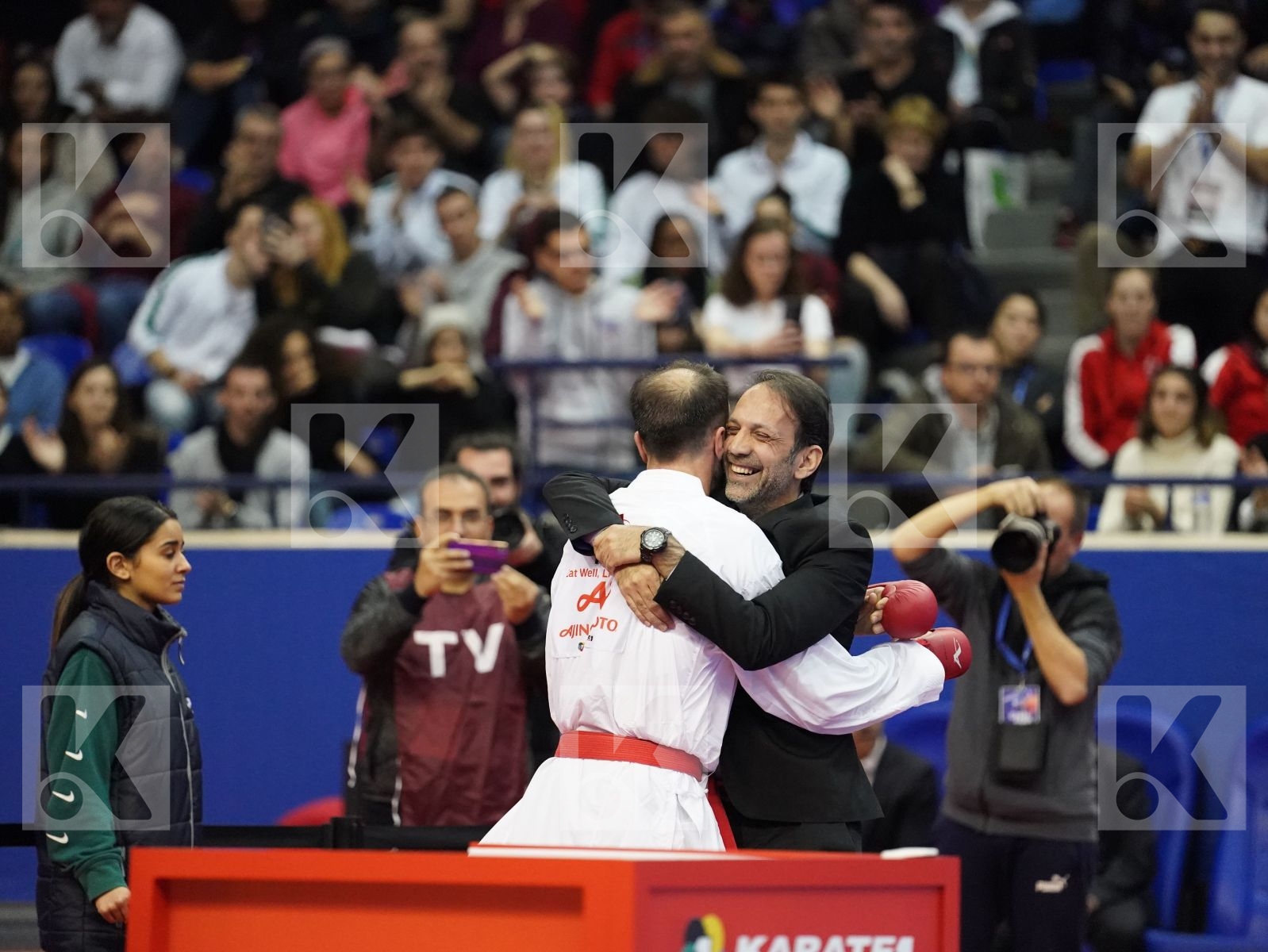 ASGARI GHONCHEH BAHMAN (IRAN) vs DA COSTA LOGAN (FRANCE) in Senior Kumite -75 Kg - Gold bout