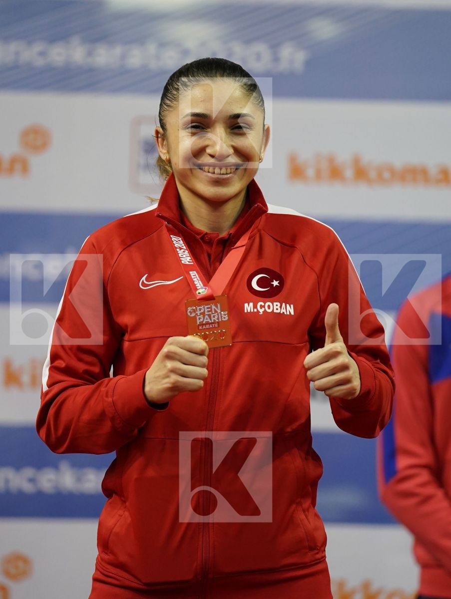 Gold medalists -  Podium ceremony