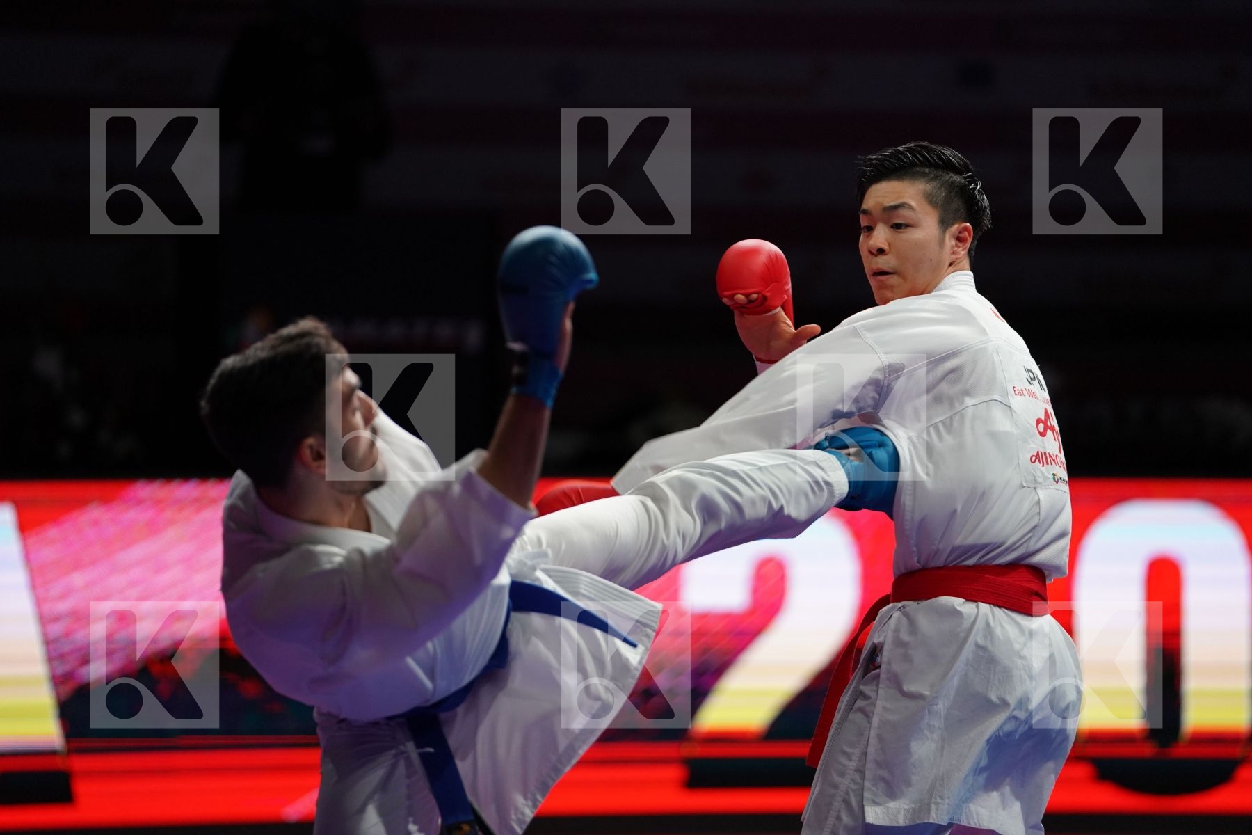 SAGO NAOTO (JAPAN) VS CRESCENZO ANGELO (ITALY) in Senior Kumite -60 Kg - Bronze bout