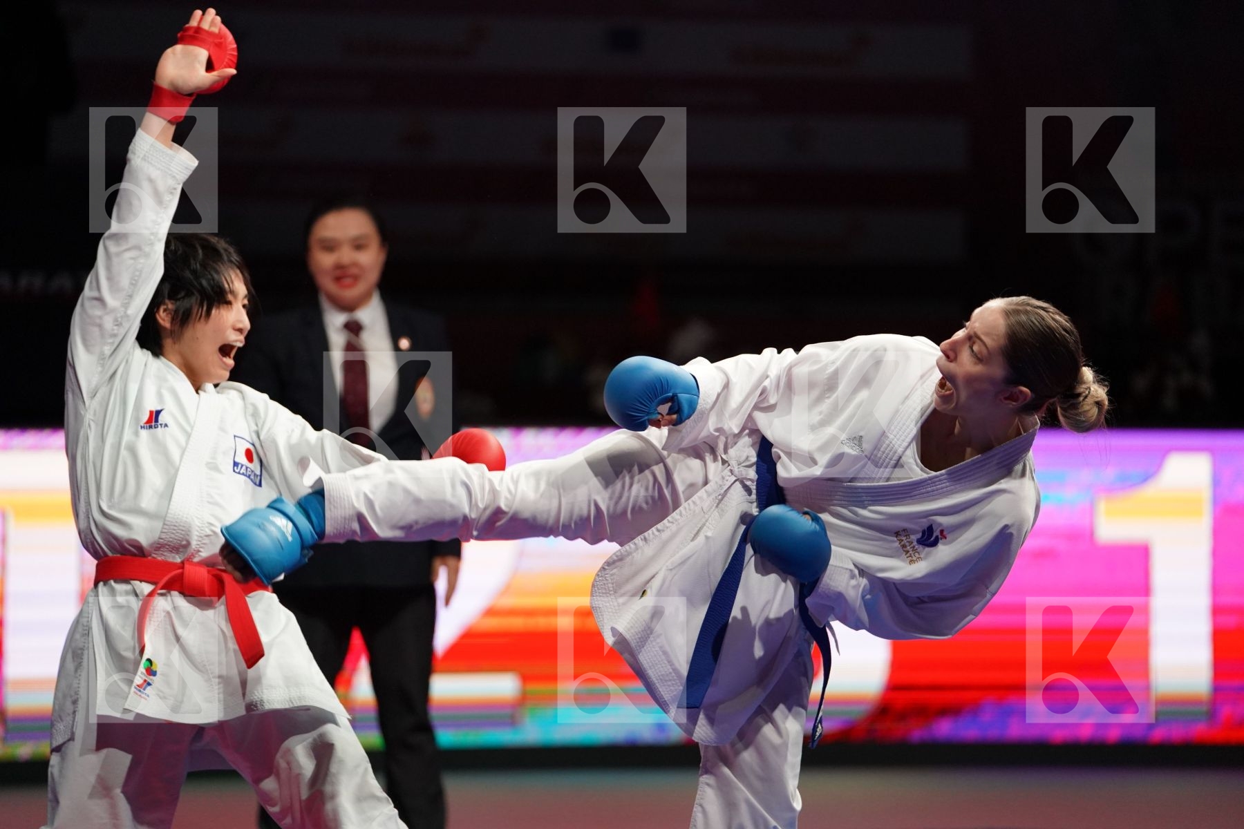 SOMEYA MAYUMI (JAPAN) VS SIVERT LAURA (FRANCE) in Senior Kumite -61 Kg - Bronze bout