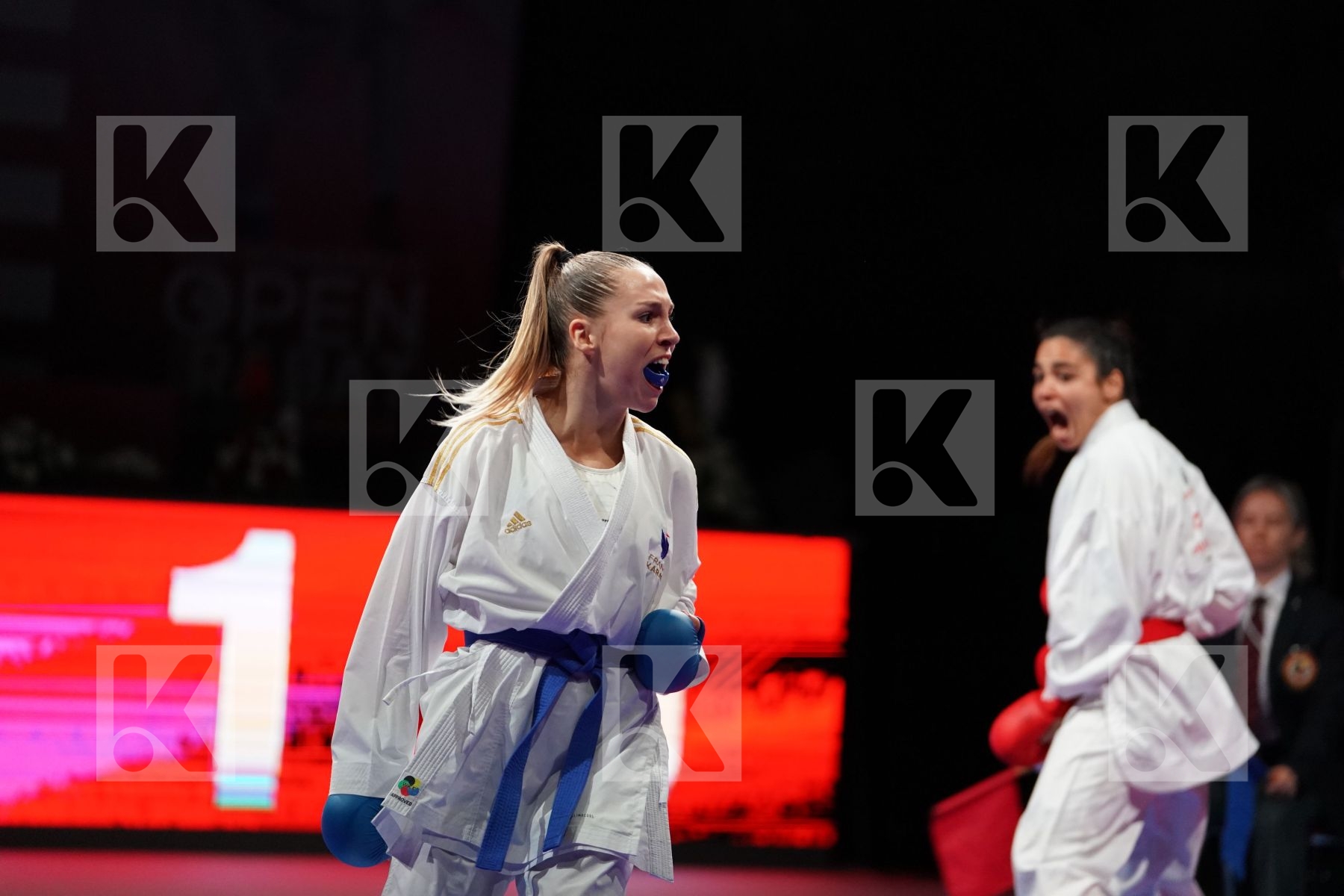 HEURTAULT LEILA (FRANCE) VS PHILIPPE GWENDOLINE (FRANCE) in Senior Kumite -61 Kg - Bronze bout
