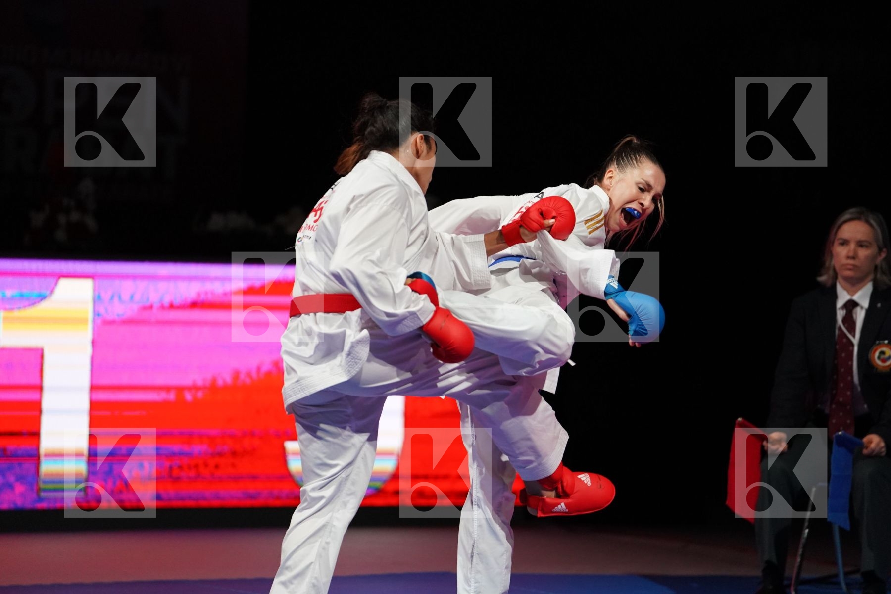 HEURTAULT LEILA (FRANCE) VS PHILIPPE GWENDOLINE (FRANCE) in Senior Kumite -61 Kg - Bronze bout