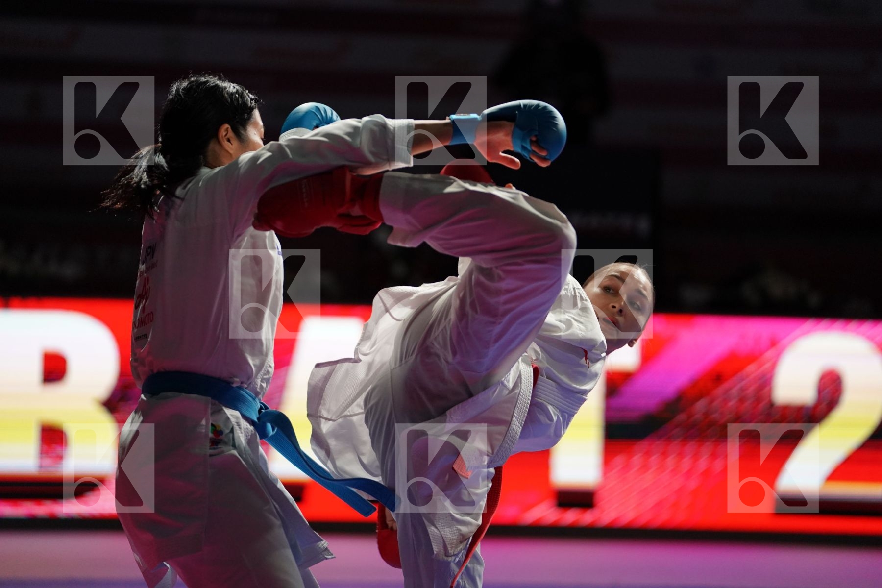 BRATIC MELISSA (CANADA) VS SOMEYA KAYO (JAPAN) in Senior Kumite -68 Kg - Bronze bout