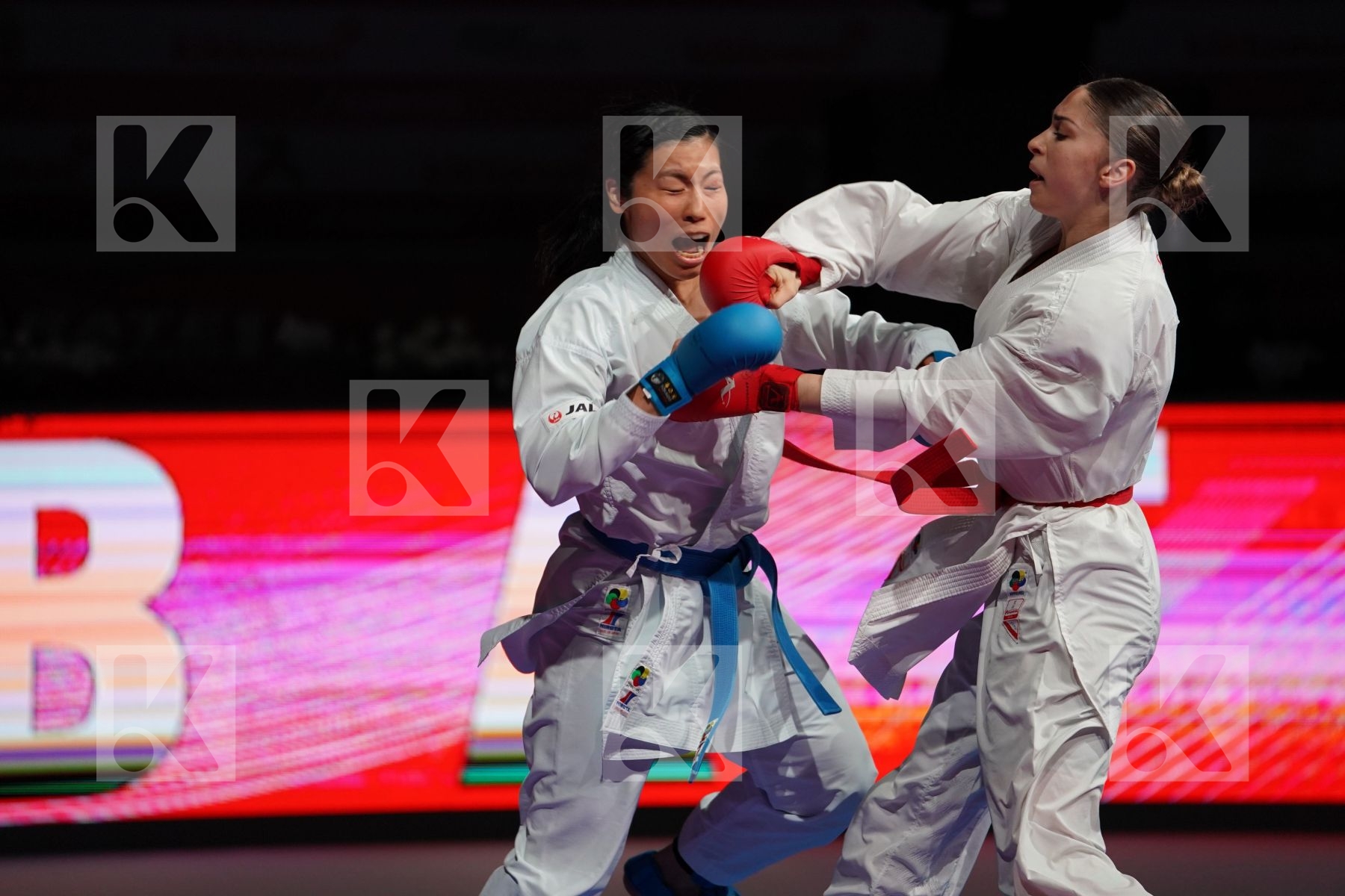 BRATIC MELISSA (CANADA) VS SOMEYA KAYO (JAPAN) in Senior Kumite -68 Kg - Bronze bout