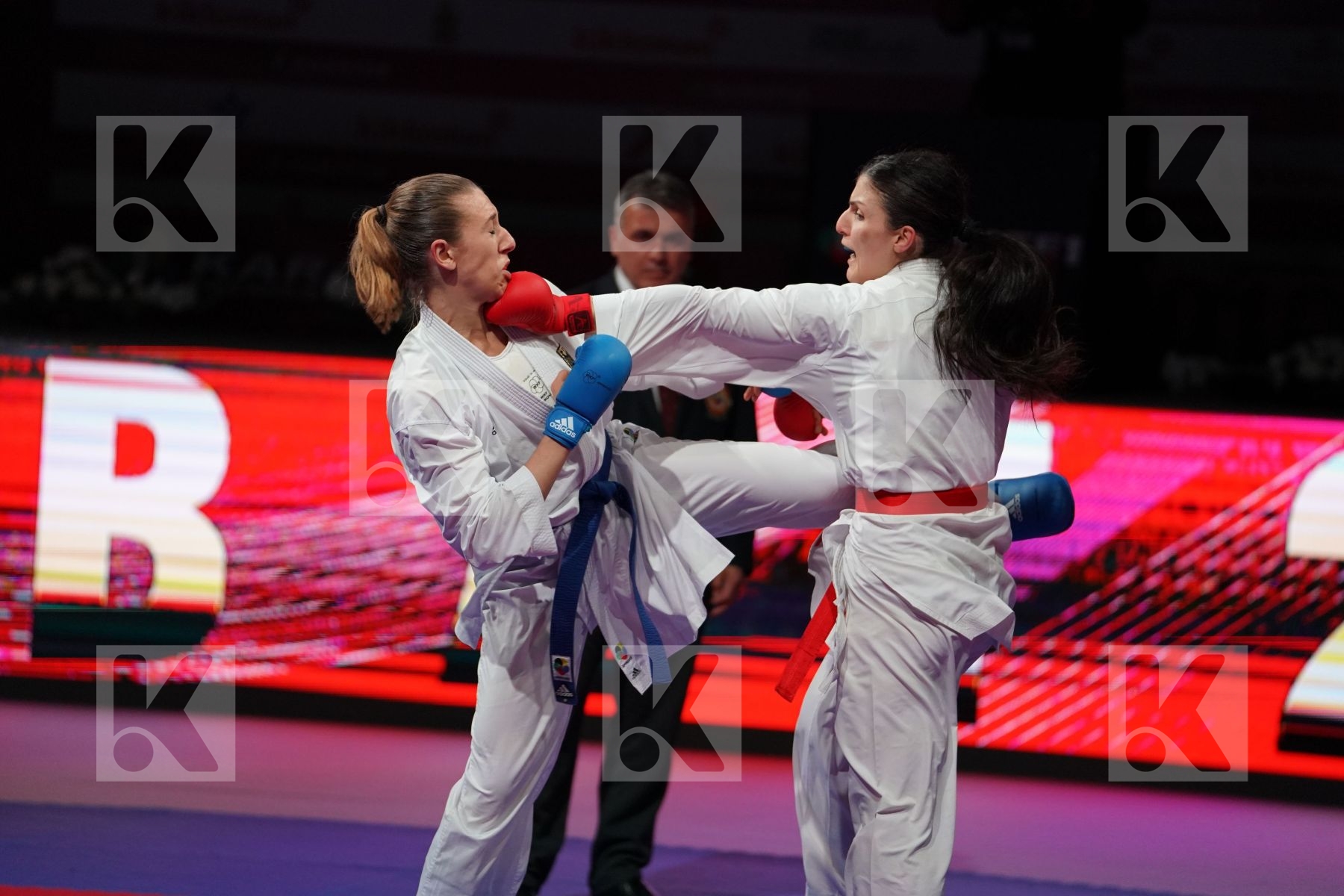 PANETSIDOU VASILIKI (GREECE) VS KNEER JOHANNA (GERMANY) in Senior Kumite -68 Kg - Bronze bout